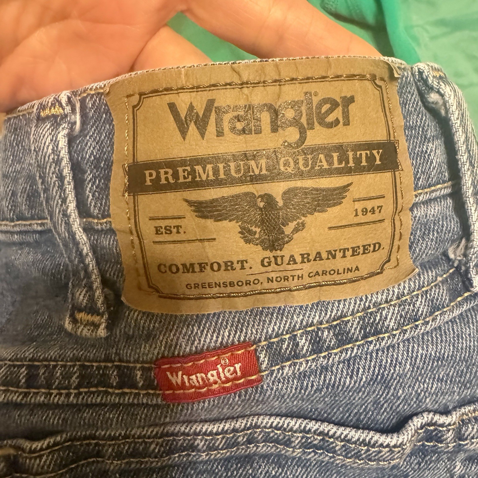 Vintage Wrangler Men’s Jeans Classic Regular Fit Straight Leg Blue Denim Vintage Wrangler Men’s Jeans Classic Regular Fit Straight Leg Blue Denim