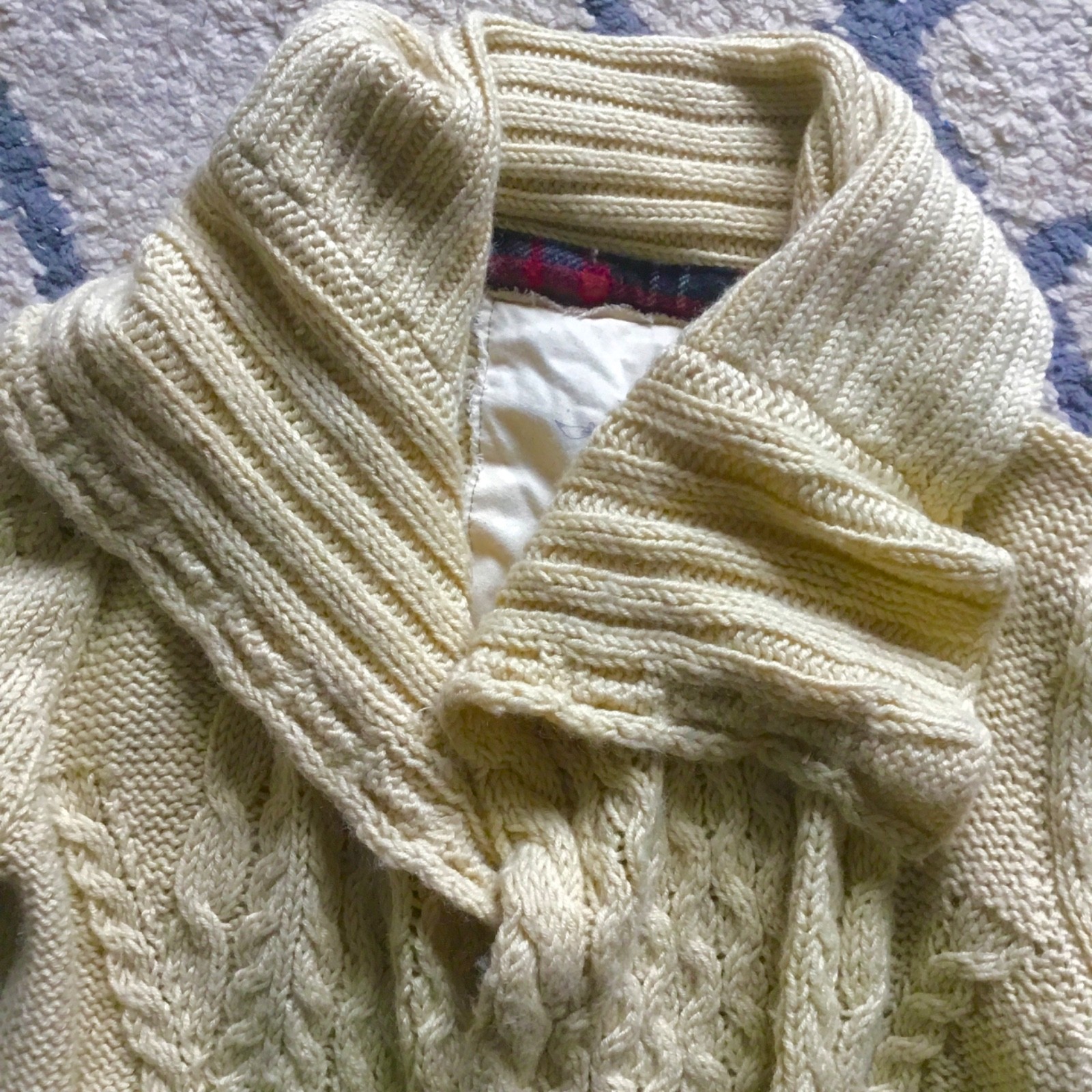 Gorgeous Wool Sweater with Pockets M