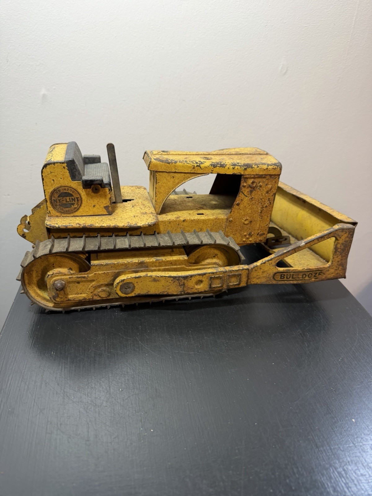 NYLINT Vintage 1970s 4200 Bulldozer Yellow Pressed Steel Toy Made In The USA NYLINT Vintage 1970s 4200 Bulldozer Yellow Pressed Steel Toy Made In The USA