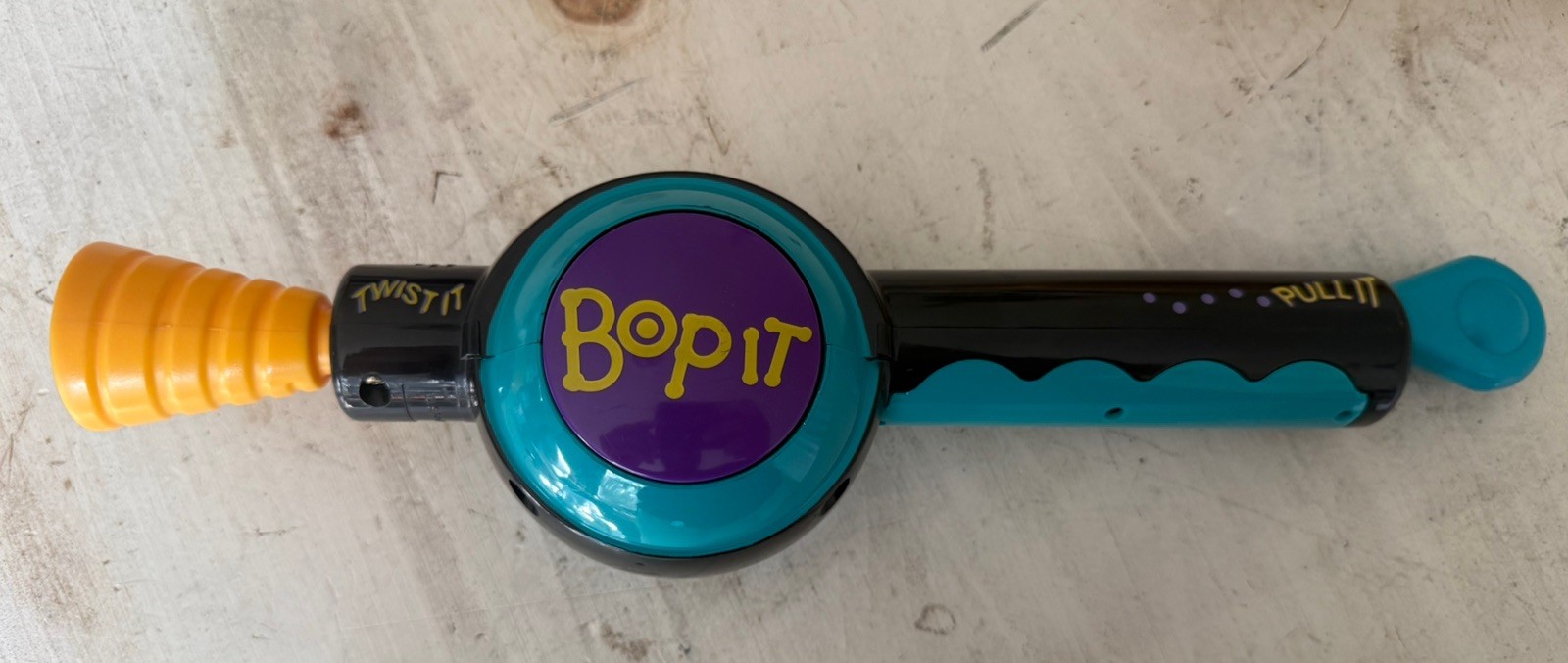 Vintage Hasbro Bop It 1996 Electronic Handheld Skill Game Original TESTED WORKS Vintage Hasbro Bop It 1996 Electronic Handheld Skill Game Original TESTED WORKS