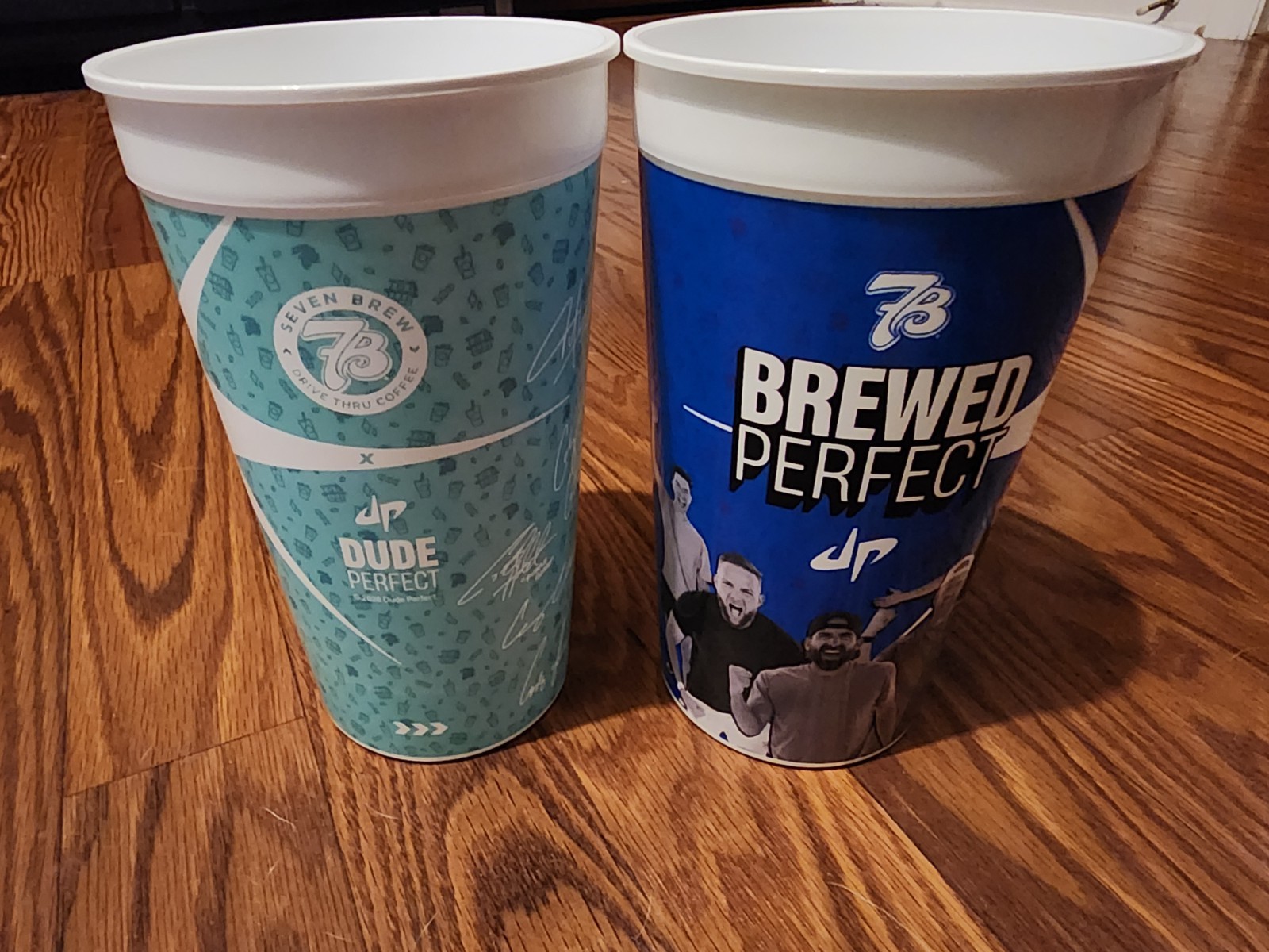 7 Brew Brewed Perfect Collectors Cup Blue & Teal 32 Oz Set