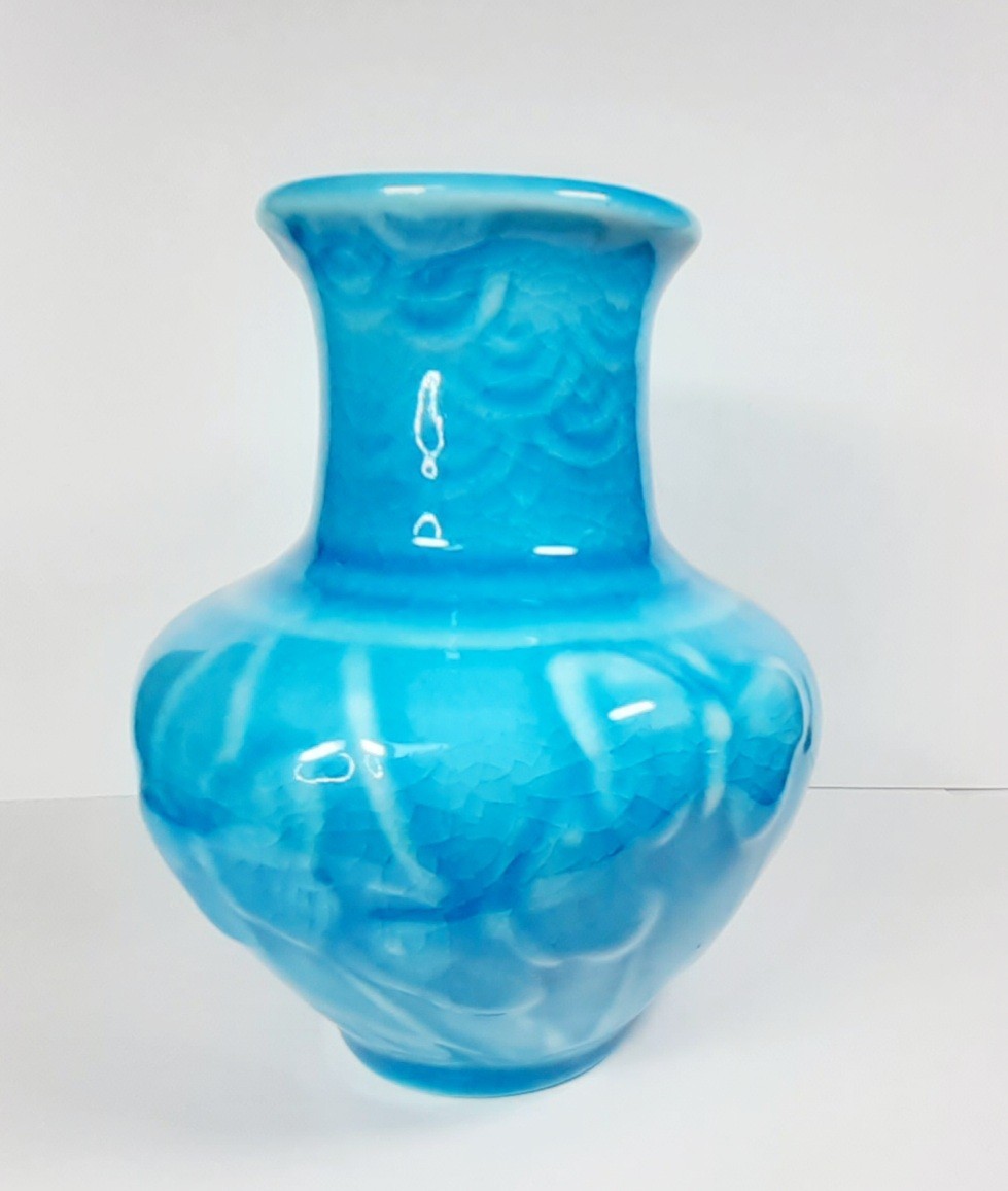 Vintage 1945 Rookwood Pottery Turquoise/Aqua Butterfly Vase #6457 Shirayamadani