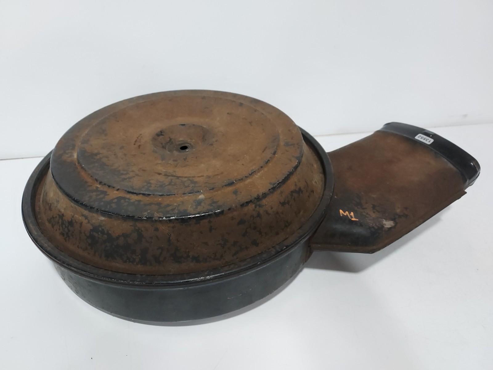 1990-1993 Chevy G10 G20 G30 Van 5.7L Air Cleaner Box OEM 25097957 1990-1993 Chevy G10 G20 G30 Van 5.7L Air Cleaner Box OEM 25097957