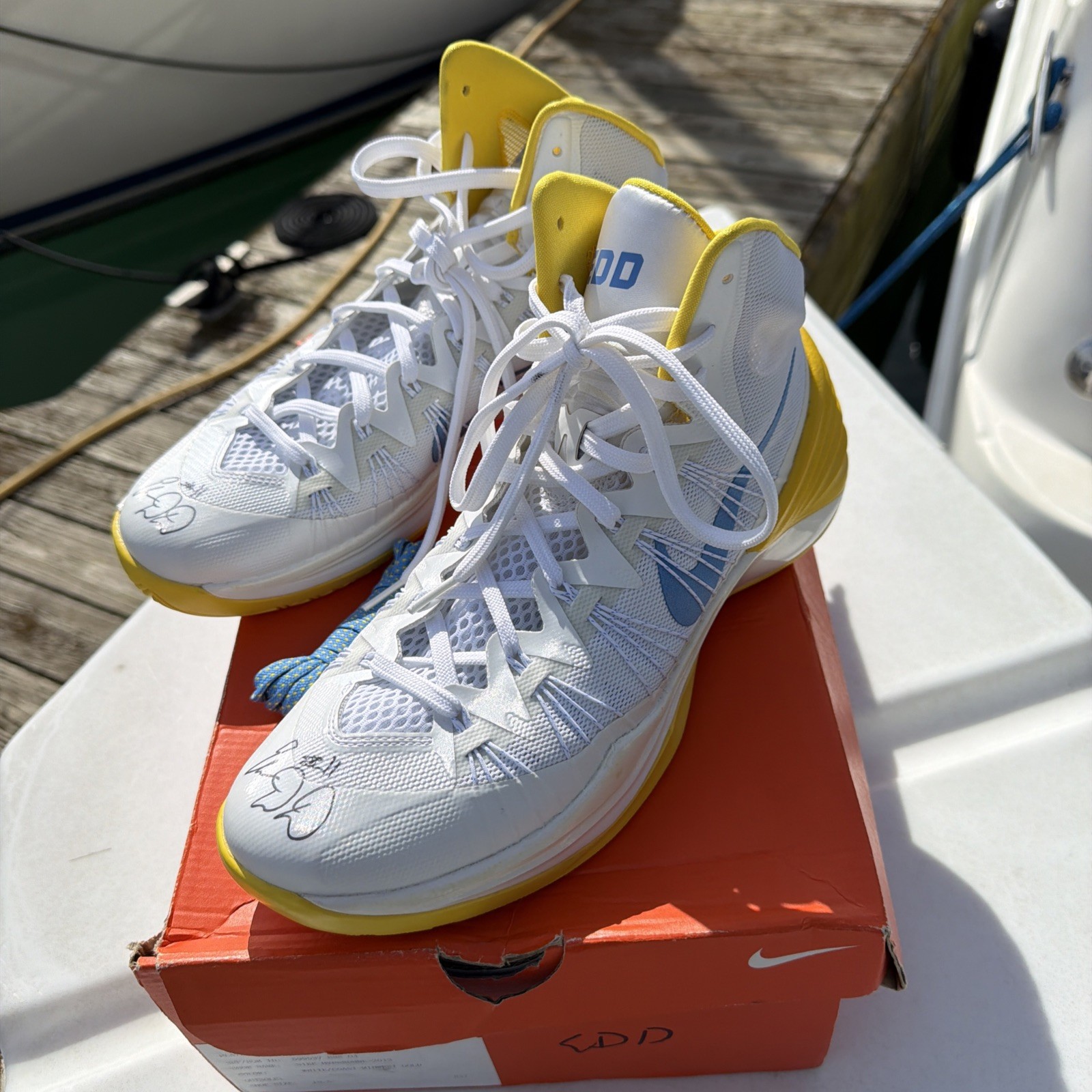 Nike Hyperdunk 2013 Elena Delle Donne PE Promo Sample Signed Shoes Sz 10.5 Men’s