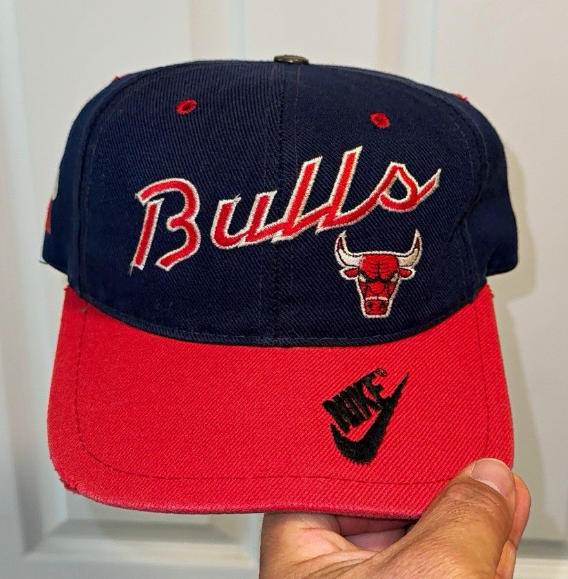 Nike vintage Chicago Bulls National Basketball NBA Blue Red Snapback Hat Cap