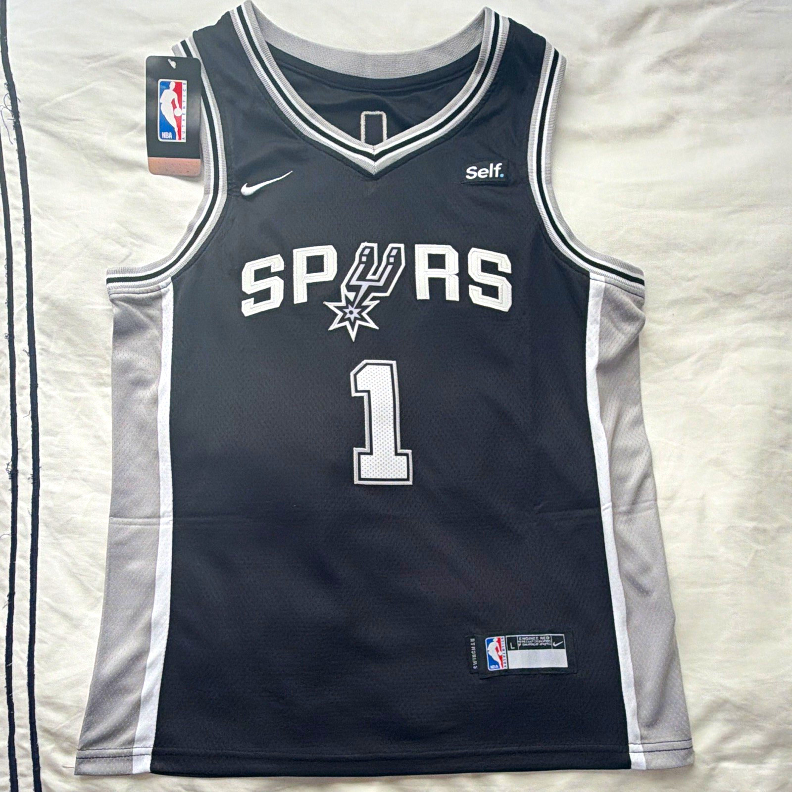Nike NBA San Antonio Spurs Victor Wembanyama Jersey Black Size YOUTH LARGE New