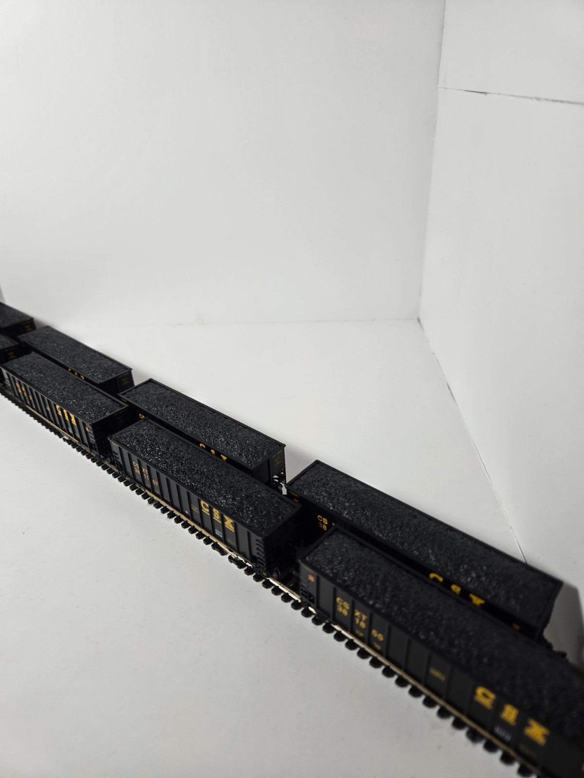 Athearn ATH-104500 - N Scale - BethGon Coalporter Gondola 8-Car Set - CSX (RARE)