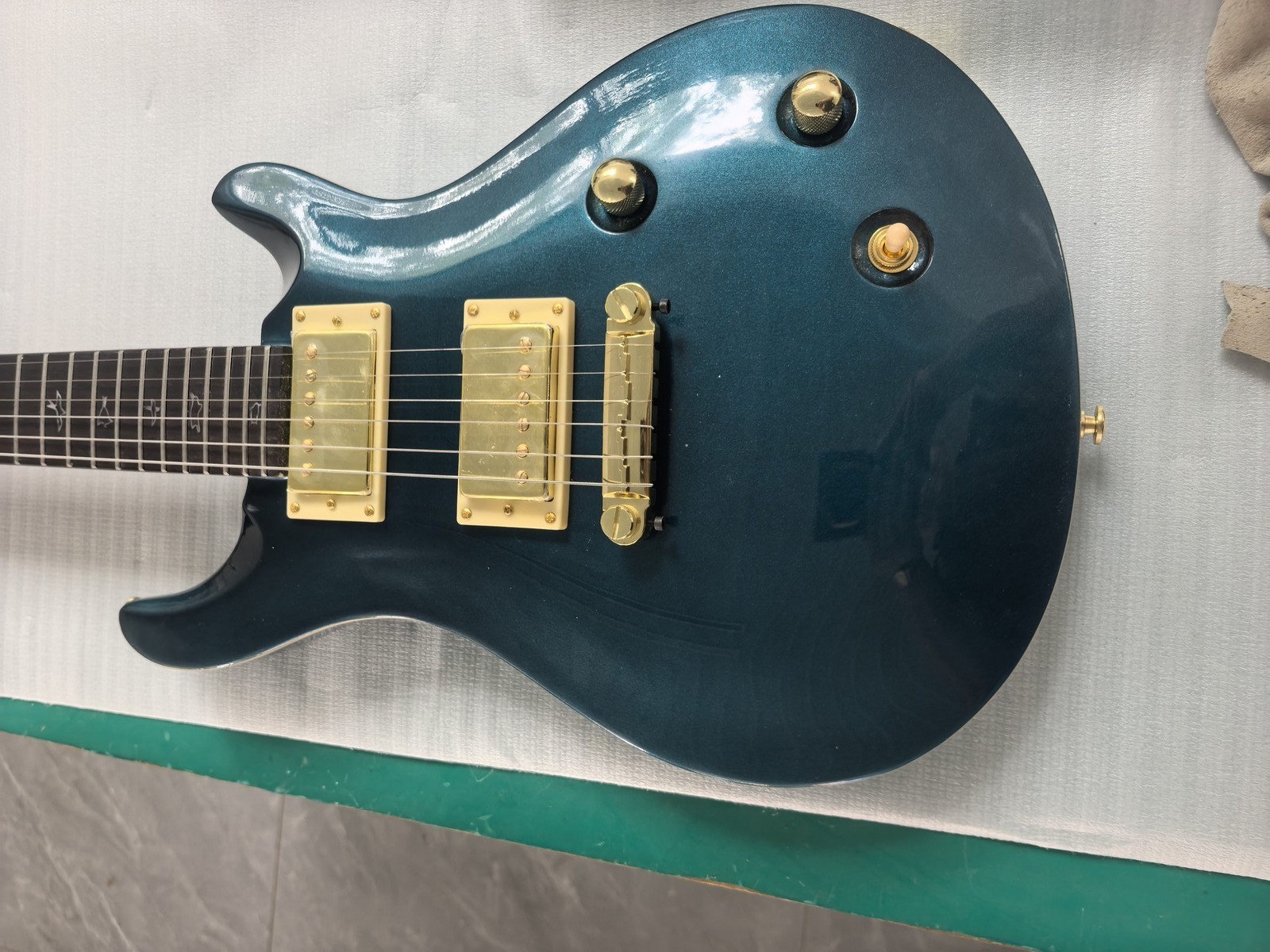 Teal Green 24 Frets Electric Guitar Bird Inlay Gold Hardware Rosewood Fretboard Teal Green 24 Frets Electric Guitar Bird Inlay Gold Hardware Rosewood Fretboard