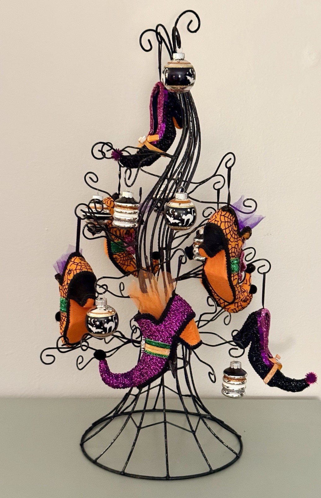 Vintage Pier 1 Halloween Witch Hat Tree 24” Glass Ornaments Witch Shoes RARE Vintage Pier 1 Halloween Witch Hat Tree 24” Glass Ornaments Witch Shoes RARE