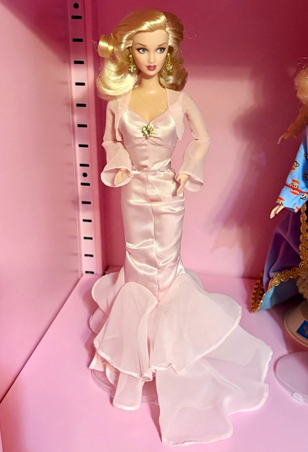 2002 Barbie in King Kong Doll (Box and King Kong hand not included)