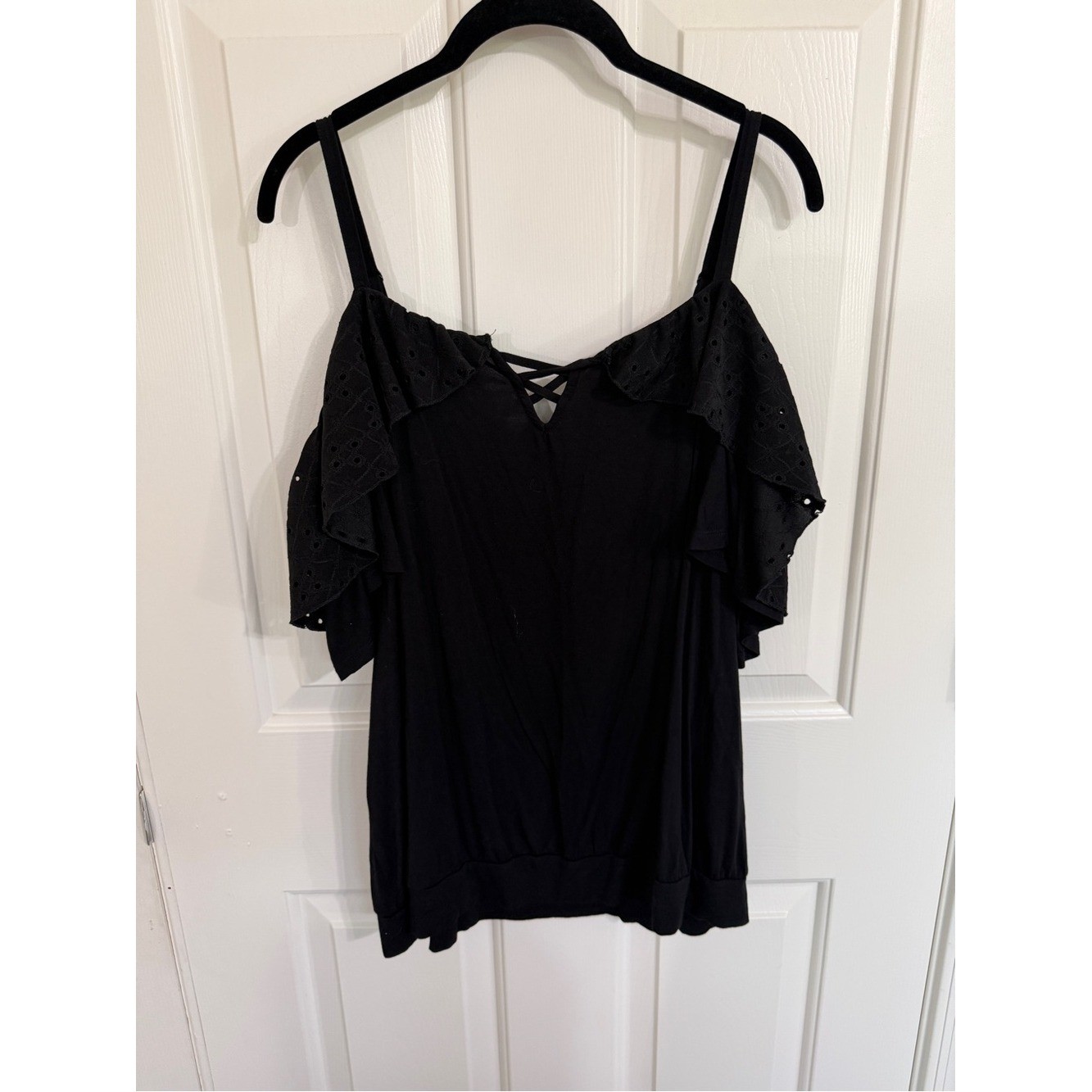 Torrid 2 2X Black Super Soft Cold Shoulder Eyelet Ruffle Crop Top 40265067