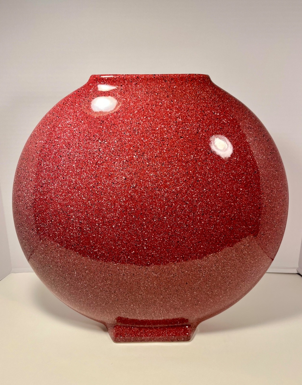 RARE 1980s Vintage Dante Baldelli Italy Flat Coral Ceramic Vase 15” x 15\ RARE 1980s Vintage Dante Baldelli Italy Flat Coral Ceramic Vase 15” x 15\