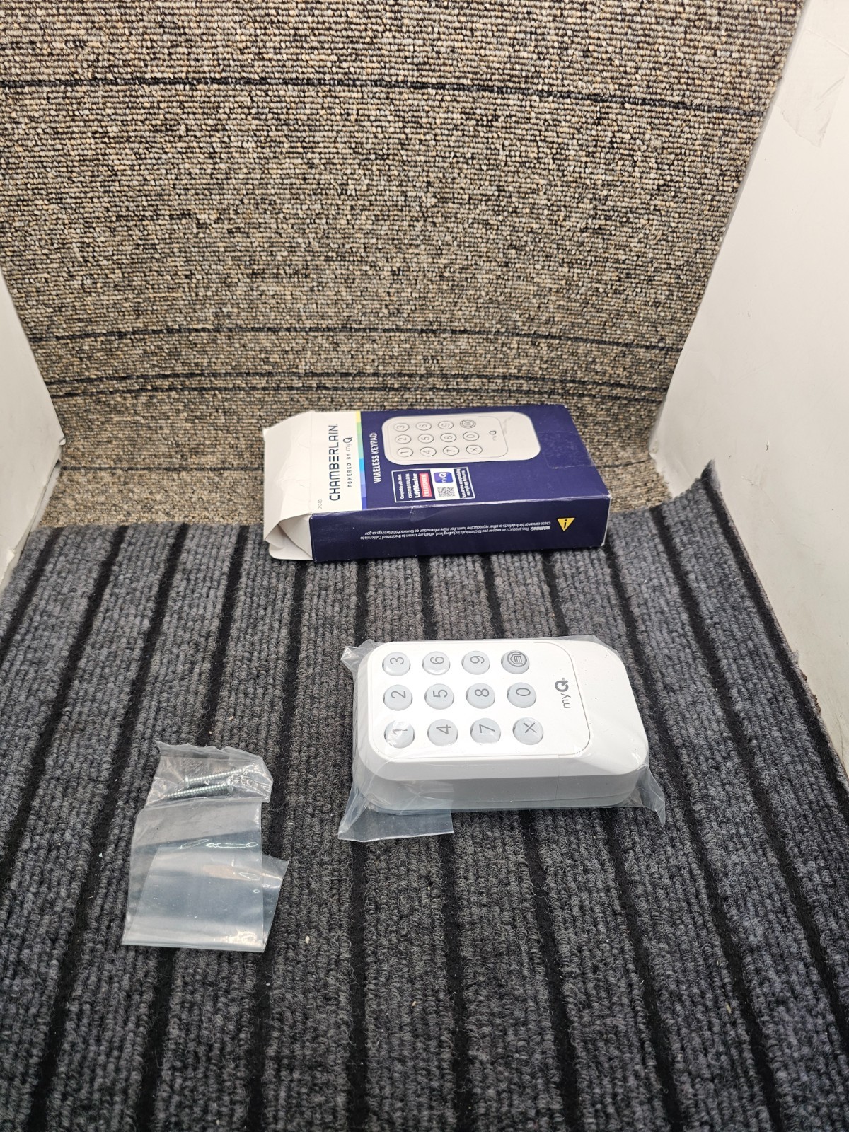 Chamberlain CH348: Wireless Garage Door Keypad myQ LiftMaster Craftsman Keyless Chamberlain CH348: Wireless Garage Door Keypad myQ LiftMaster Craftsman Keyless