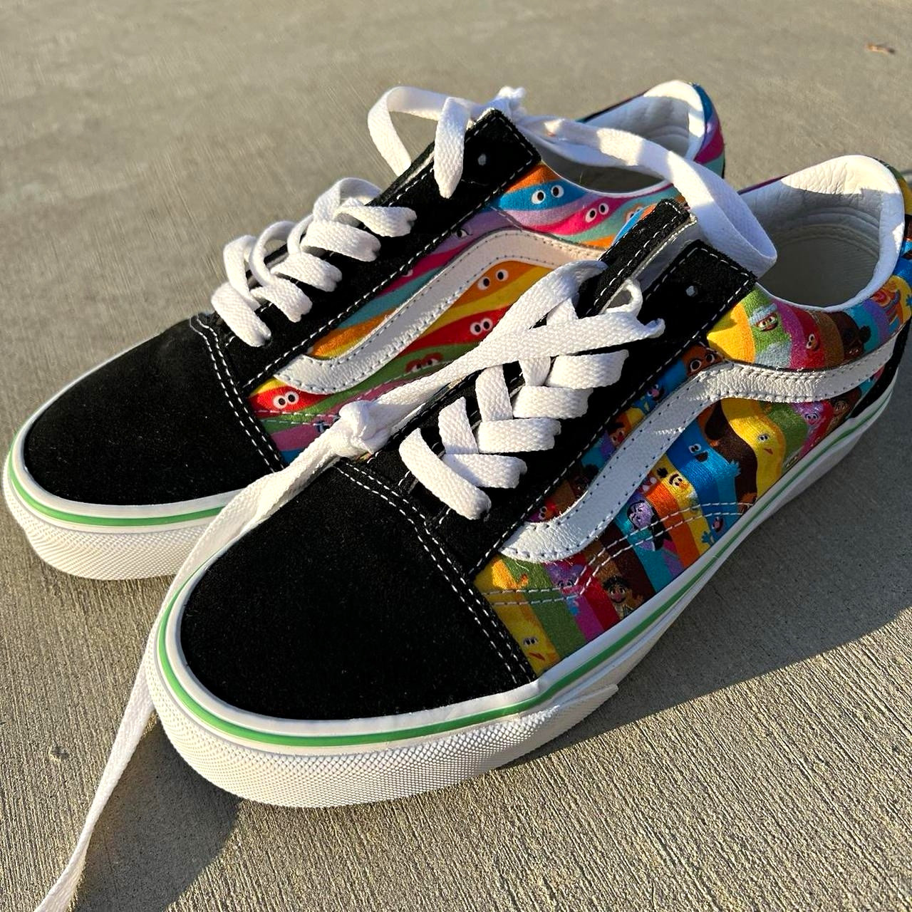 Vans Old Skool Sesame Street Multicolor Suede Low Top Sneakers Women 7 Mens 5.5 Vans Old Skool Sesame Street Multicolor Suede Low Top Sneakers Women 7 Mens 5.5