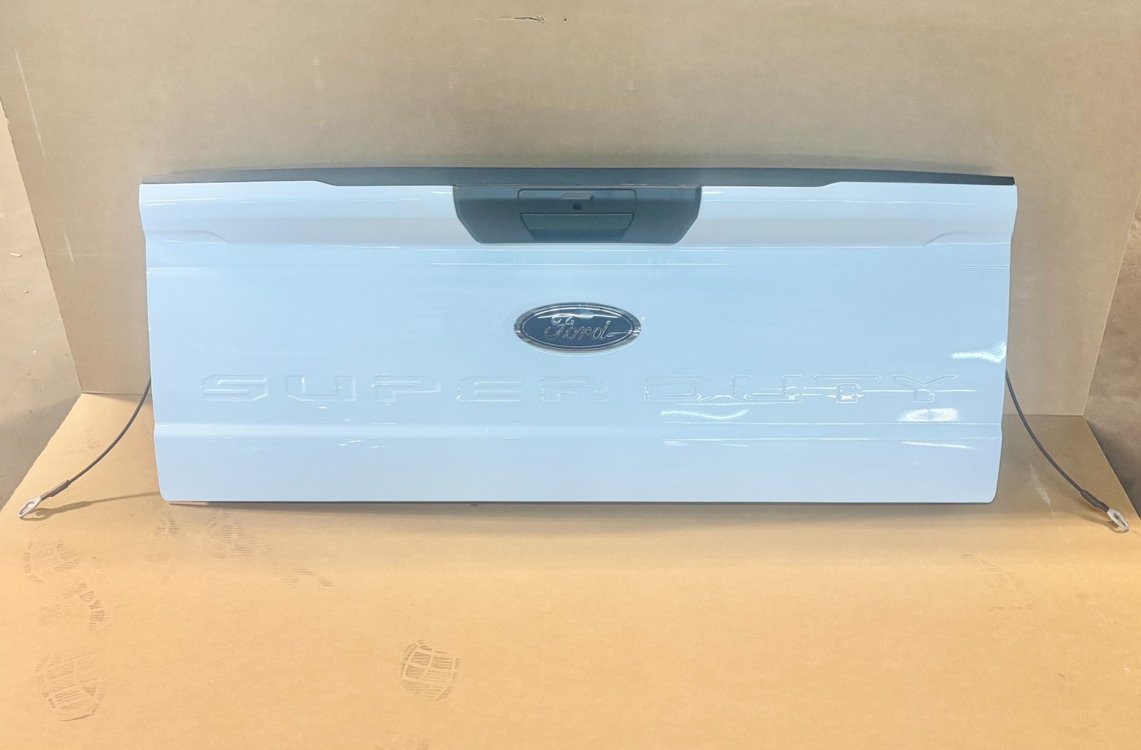 New OEM Takeoff '23-'26 Ford F250 F350 F450 Oxford White Tailgate  