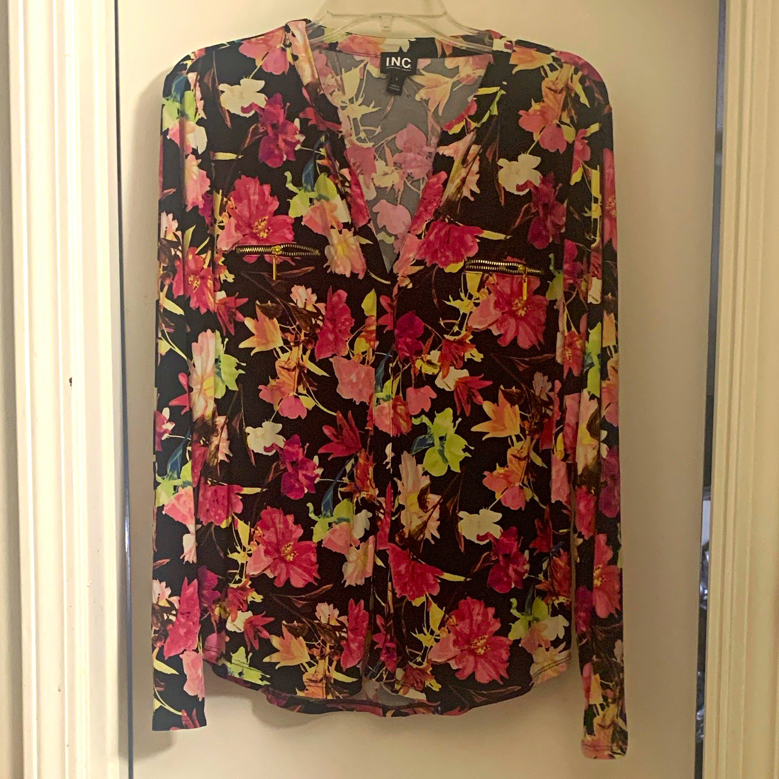 I.N.C. International Concepts Women’s L Black Floral Knit V-Neck Long Sleeve Top