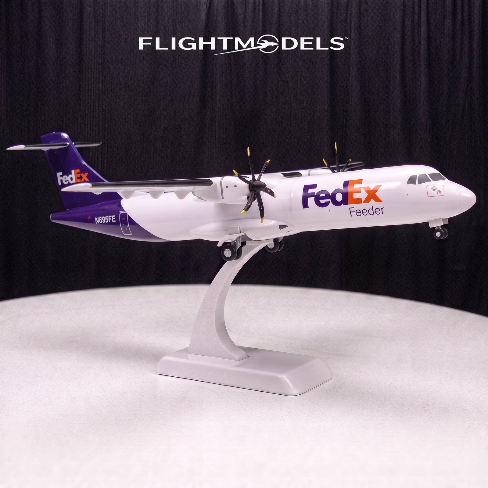 ATR 72 FedEx Express Diecast Model Plane Display Aircraft ATR 72 FedEx Express Diecast Model Plane Display Aircraft