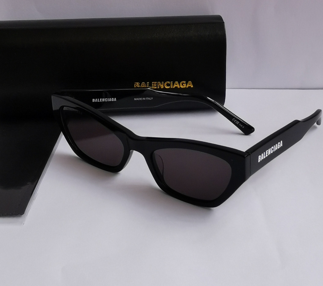 Authentic Balenciaga BB0447S Black/Grey Full-Rim Rectangle Unisex Sunglasses