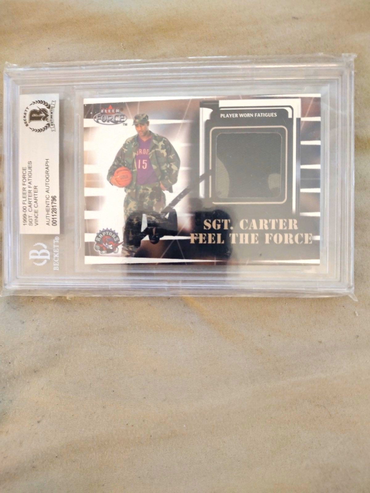 Fleer 1999-00 Fleer Force Vince Carter Sgt. Carter Fatigues Auto BAS 0011281796