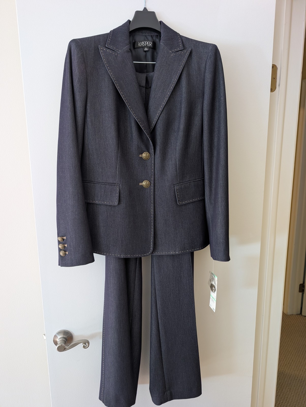 NWT Kasper 2 Button Pantsuit Size 8 Navy with Carmel Stitching 2-Piece Lined Set NWT Kasper 2 Button Pantsuit Size 8 Navy with Carmel Stitching 2-Piece Lined Set