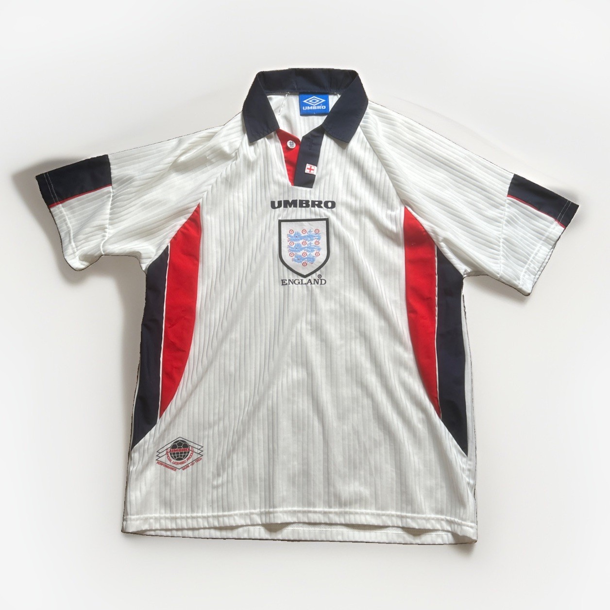 Vintage England Home Football Shirt 1997/99 Adults, Size L Vintage England Home Football Shirt 1997/99 Adults, Size L