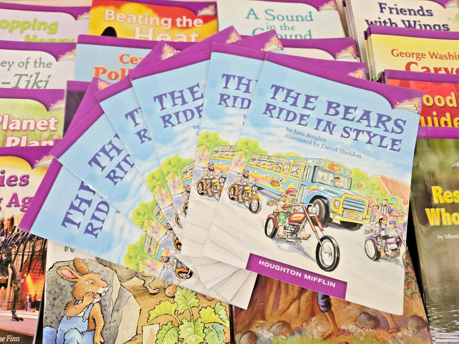 144 Houghton Mifflin Journeys Leveled Readers 6 Copies Each Classroom Set