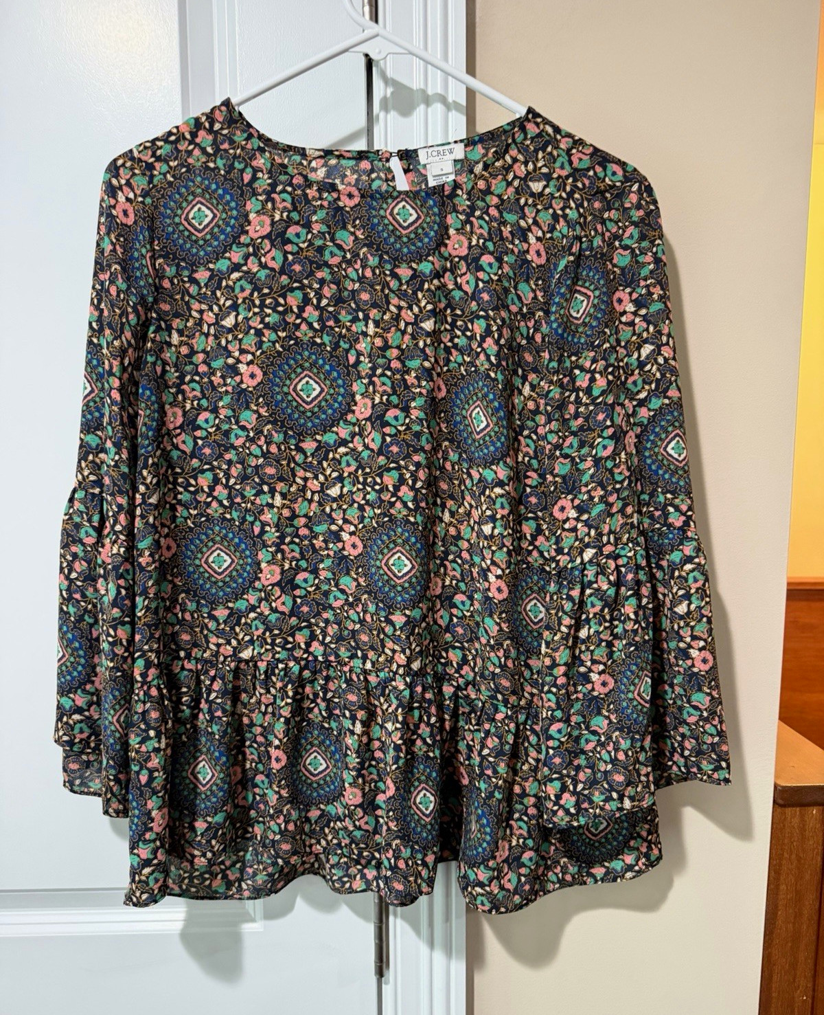J.CREW Women\'s Multicolor Floral Round Neck 3/4 Sleeve Ruffle Blouse S J.CREW Women\'s Multicolor Floral Round Neck 3/4 Sleeve Ruffle Blouse S