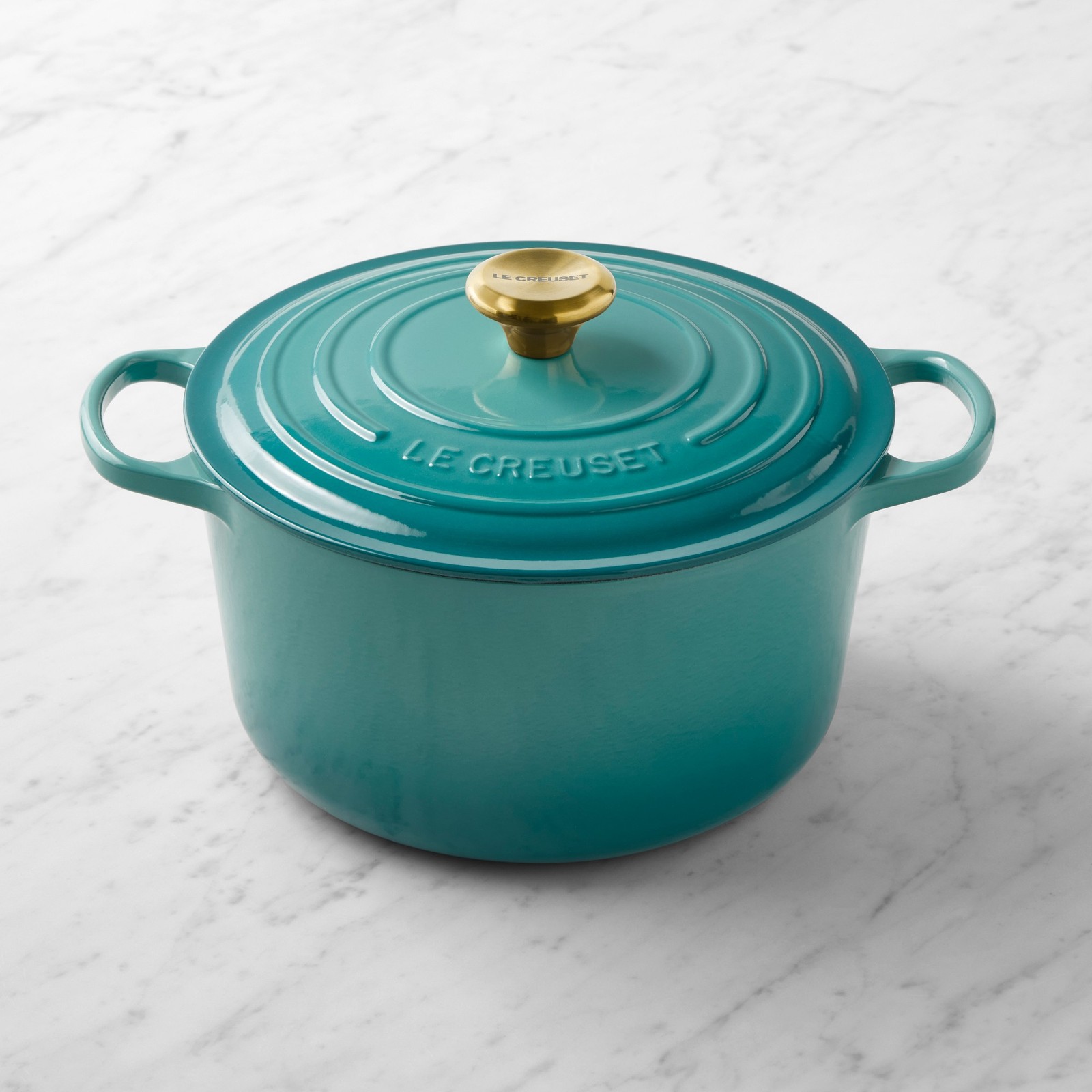 Le Creuset Enameled Cast Iron Signature Deep Round Oven, 6 1/2-Qt. Le Creuset Enameled Cast Iron Signature Deep Round Oven, 6 1/2-Qt.