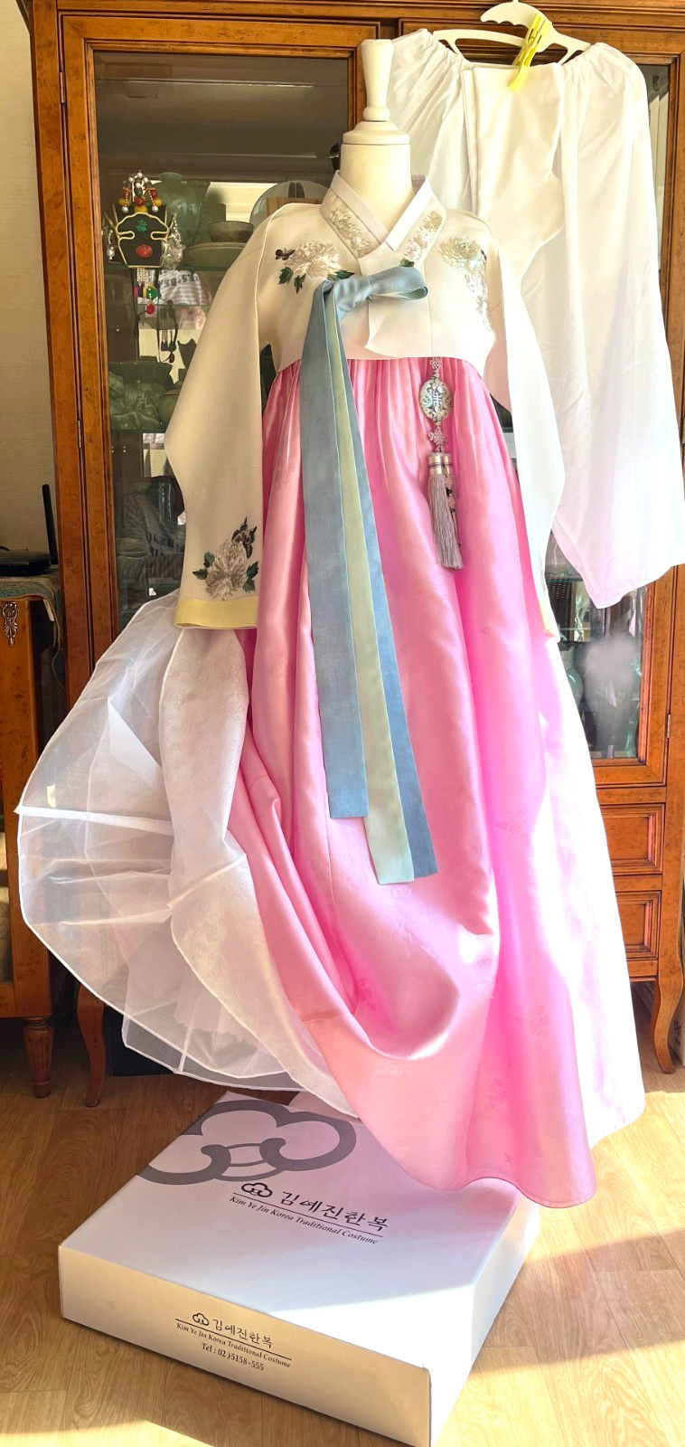 Korean Traditional Silk Hanbok Hand Embroidered Top Kim Yejin Design Collectible
