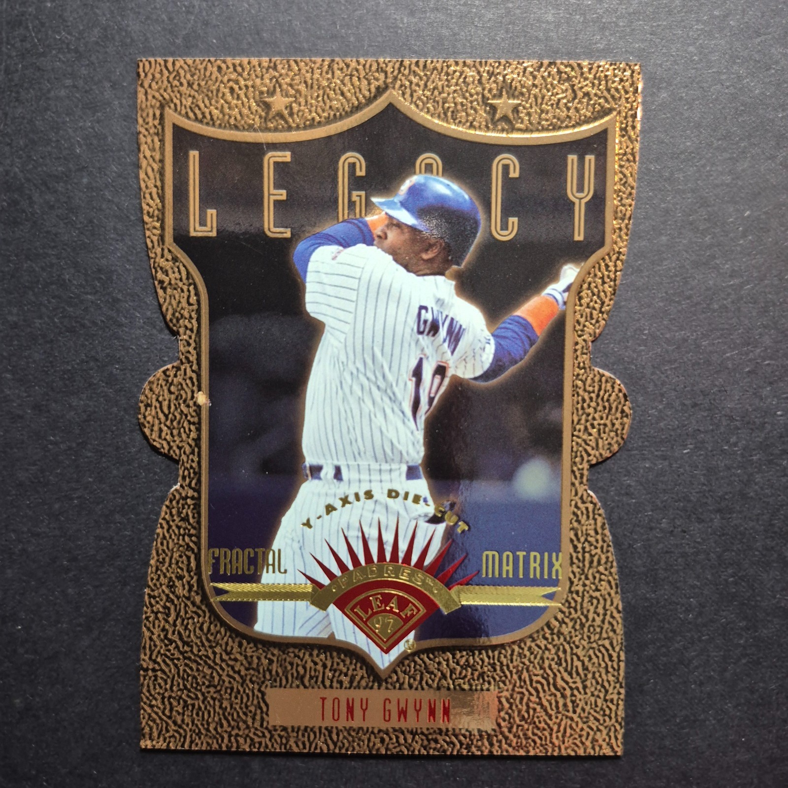 1997 Leaf Legacy Die-Cut Fractal Matrix Y-Axis Tony Gwynn #356 EX+
