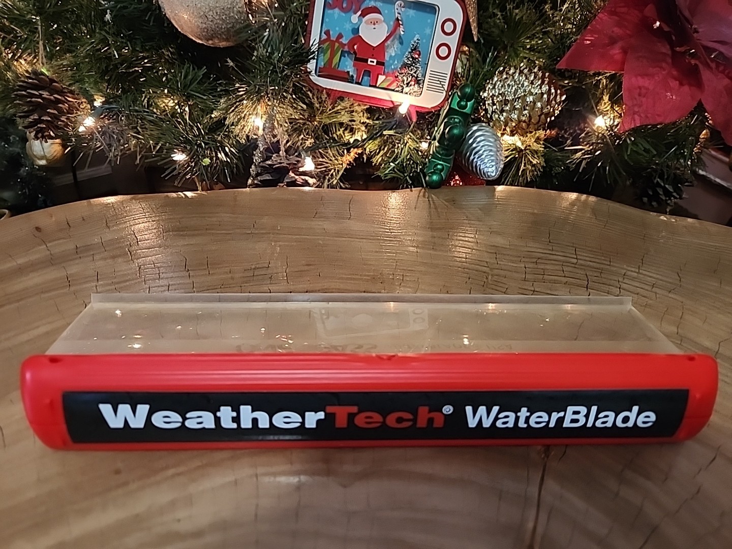 WeatherTech WaterBlade - Non-Scratch Silicone Squeegee for Safe Water Removal WeatherTech WaterBlade - Non-Scratch Silicone Squeegee for Safe Water Removal