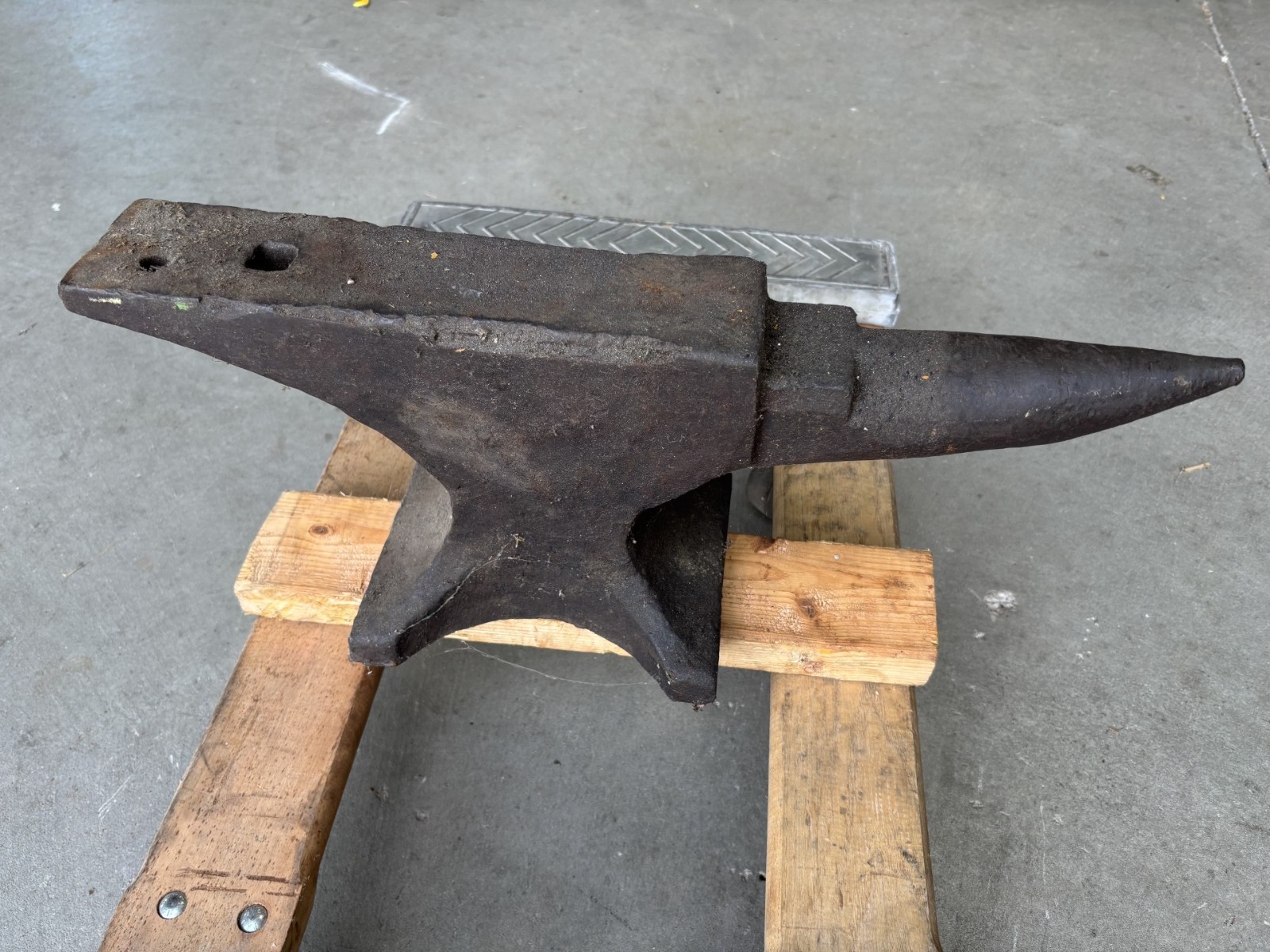 ANTIQUE 76 POUND BLACKSMITH ANVIL FORGE IRON MOUSE HOLE 22 ANTIQUE 76 POUND BLACKSMITH ANVIL FORGE IRON MOUSE HOLE 22