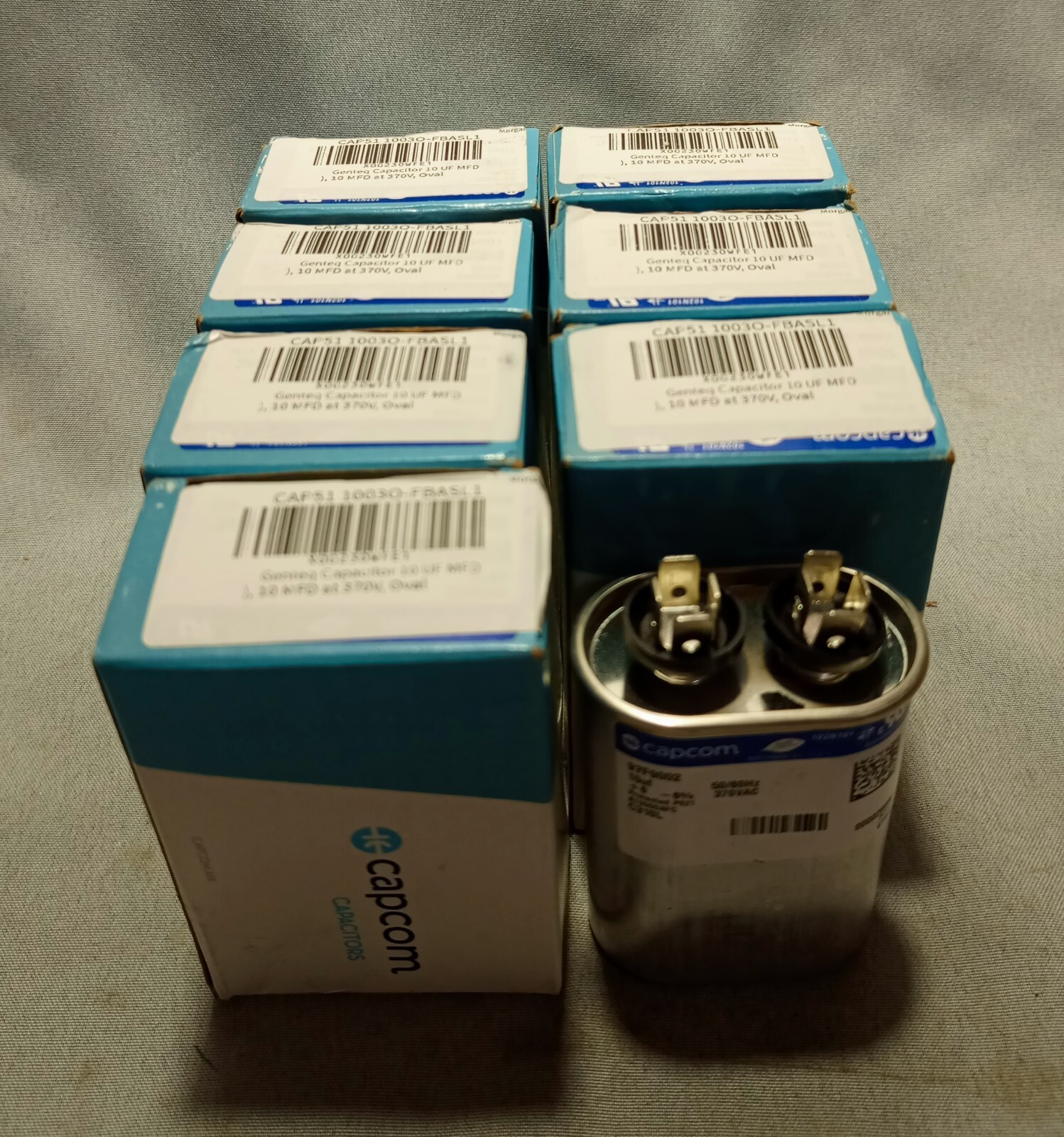 Lot Of 8 Capcom Capacitors 97F9002 Lot Of 8 Capcom Capacitors 97F9002