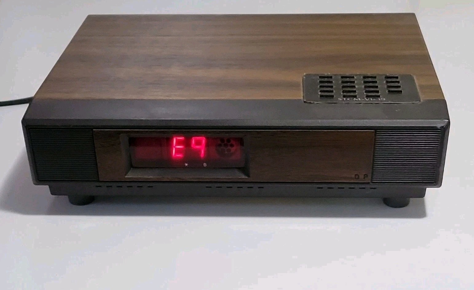 Vintage 1980s 1990s Jerrold Starcom Cable TV Box STCM-VI-19 Woodgrain WORKS 