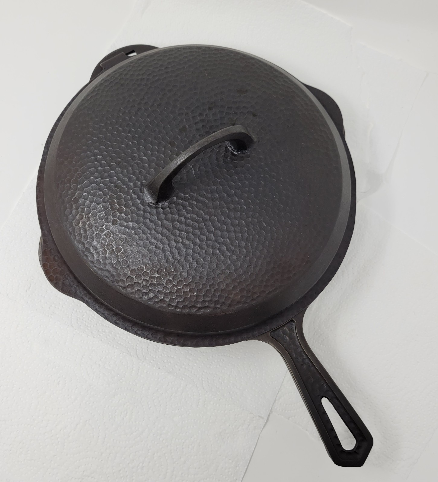 Griswold Hammered No. 8 Cast Iron Skillet with Matching Hinged Lid