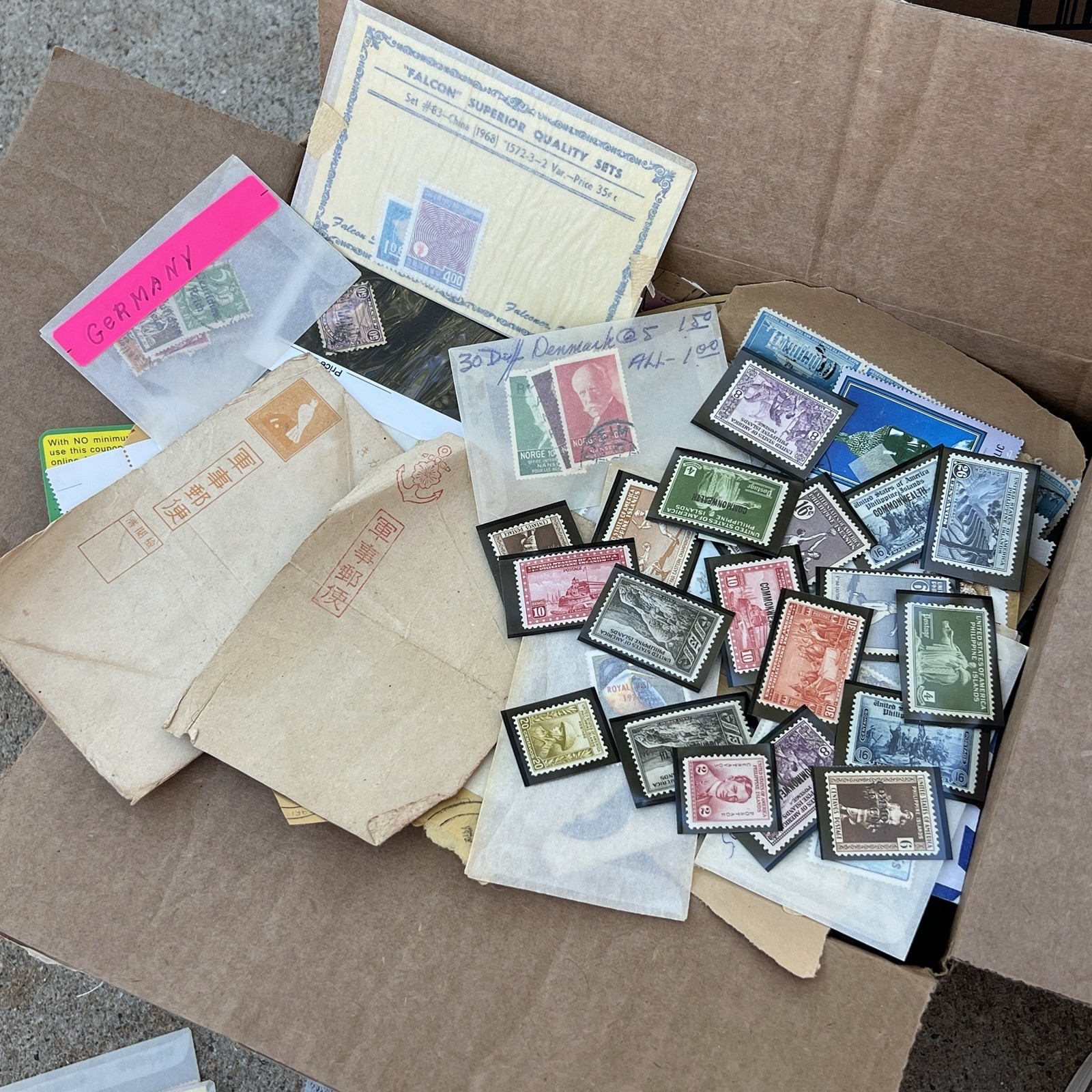 NICE WW JUNK BOX LOT OF STAMPS GLASSINES SOUVENIR SHEETS COVERS ON/OFF PAPER #1 NICE WW JUNK BOX LOT OF STAMPS GLASSINES SOUVENIR SHEETS COVERS ON/OFF PAPER #1