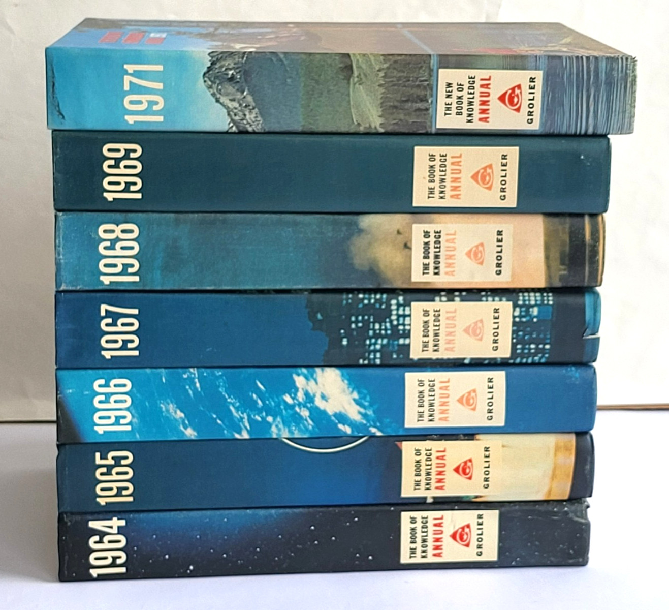 VINTAGE GROLIER LOT OF 7: THE BOOK OF KNOWLEDGE 'Age of Space' 1964-1969 + 1971
