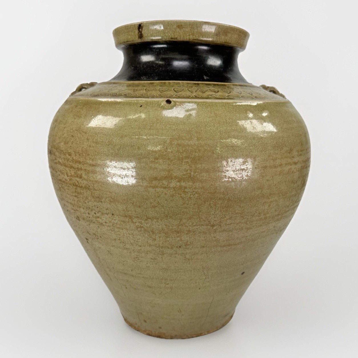 Antique 15th Century Ming Dynasty Chinese Thai Storage Jar Vessel Carved Detail