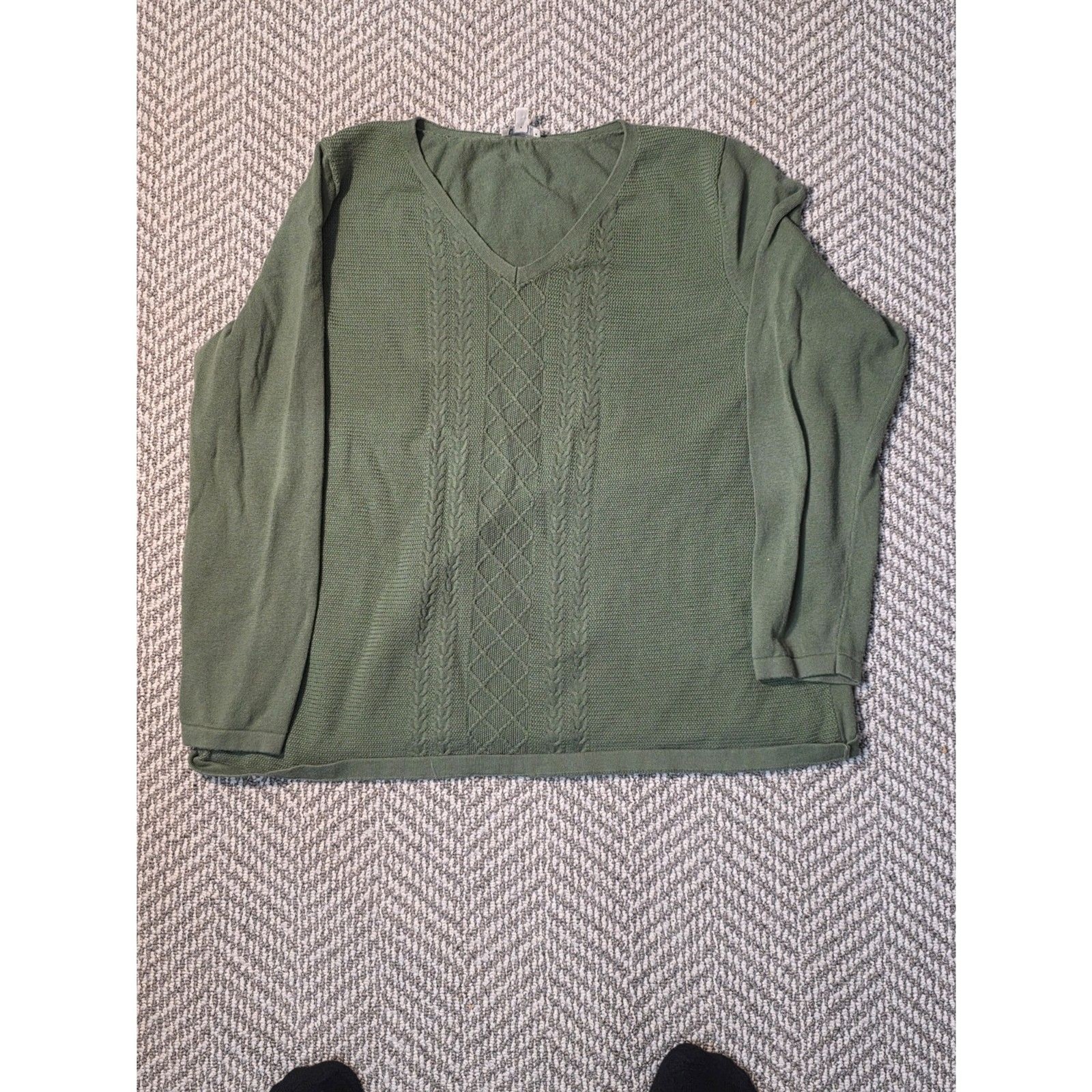 Talbots Woman Olive Green V-Neck Cable Knit Sweater Plus Size 2X Talbots Woman Olive Green V-Neck Cable Knit Sweater Plus Size 2X
