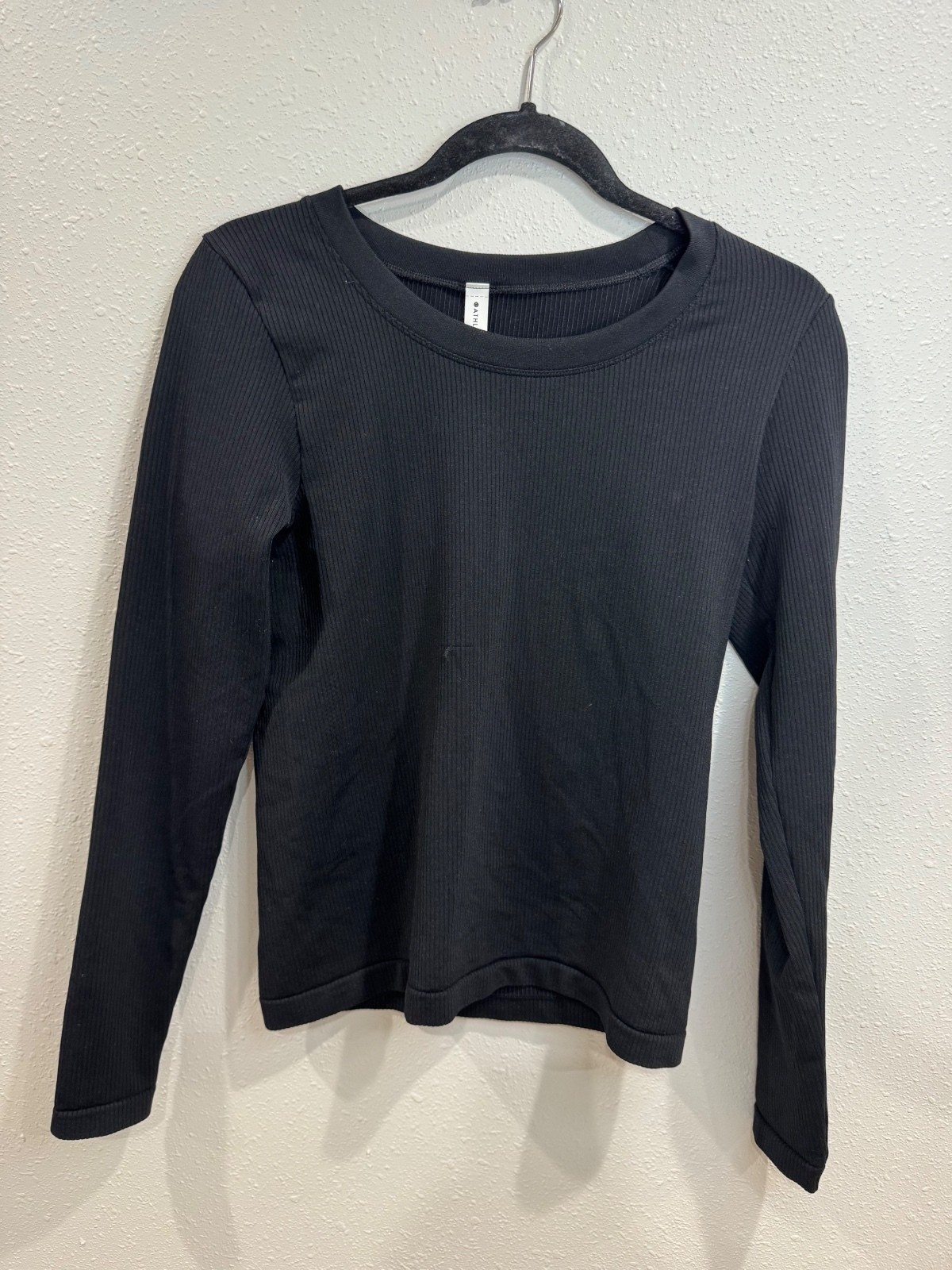 Athleta Renew Seamless Crewneck Long Sleeve Top Black Ribbed Size Medium Athleta Renew Seamless Crewneck Long Sleeve Top Black Ribbed Size Medium