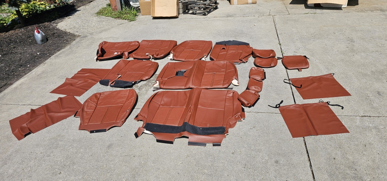 NEW KATZKIN SHERROD Leather Seat Skins FOR 11-14 CHEVY TAHOE LT 8 PASS 3 ROW NEW KATZKIN SHERROD Leather Seat Skins FOR 11-14 CHEVY TAHOE LT 8 PASS 3 ROW