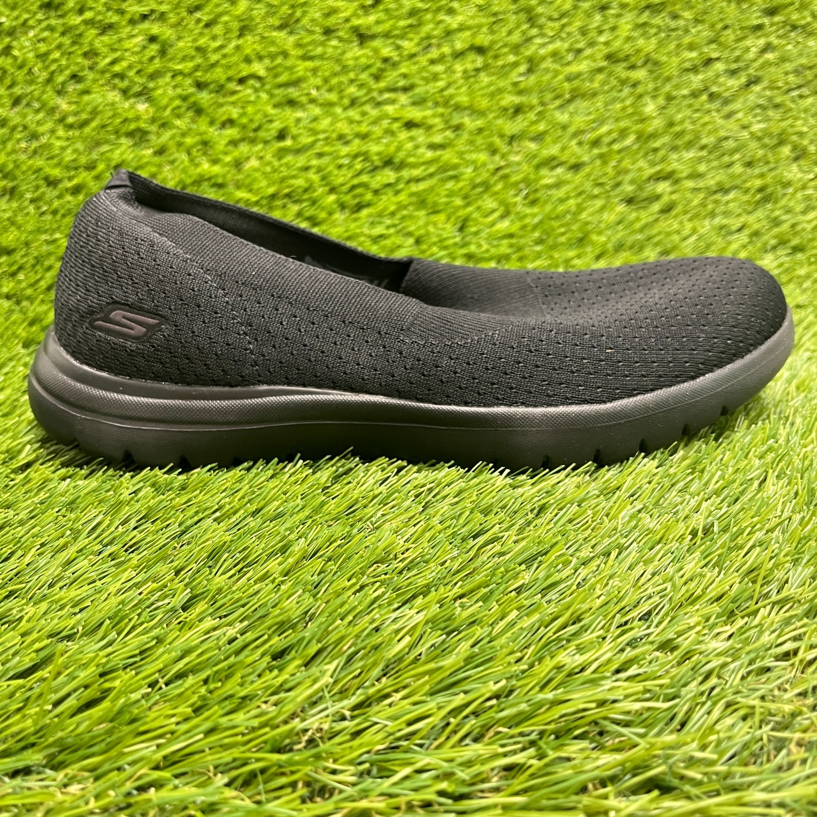 Skechers On The Go Flex Cutie Womens Size 7.5 Black Casual Walking Slip On Shoes