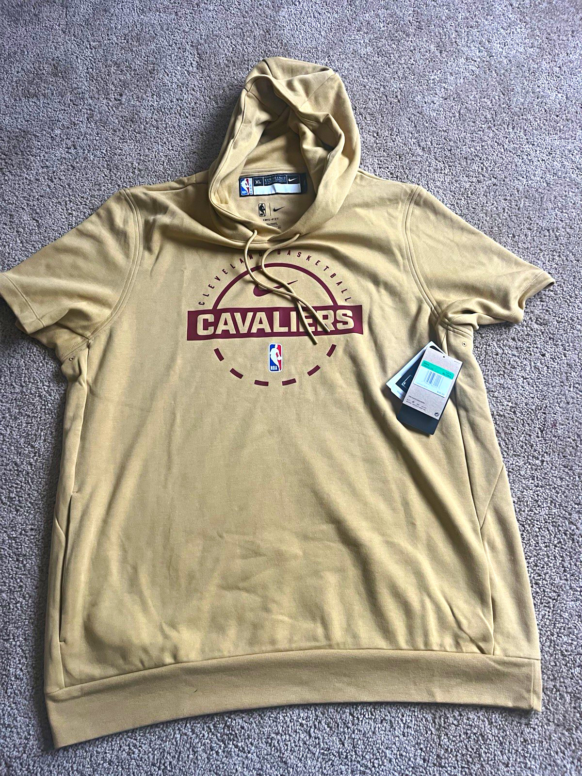 Nike Cleveland Cavaliers NBA Dri-FIT Hoodie Tan/Maroon Men\'s XL Tall