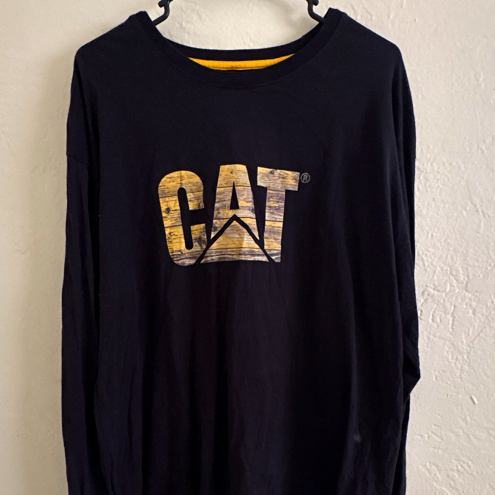 CAT Men\'s Graphic Logo Black XL Crew Neck Cotton Knit Long Sleeve Tee