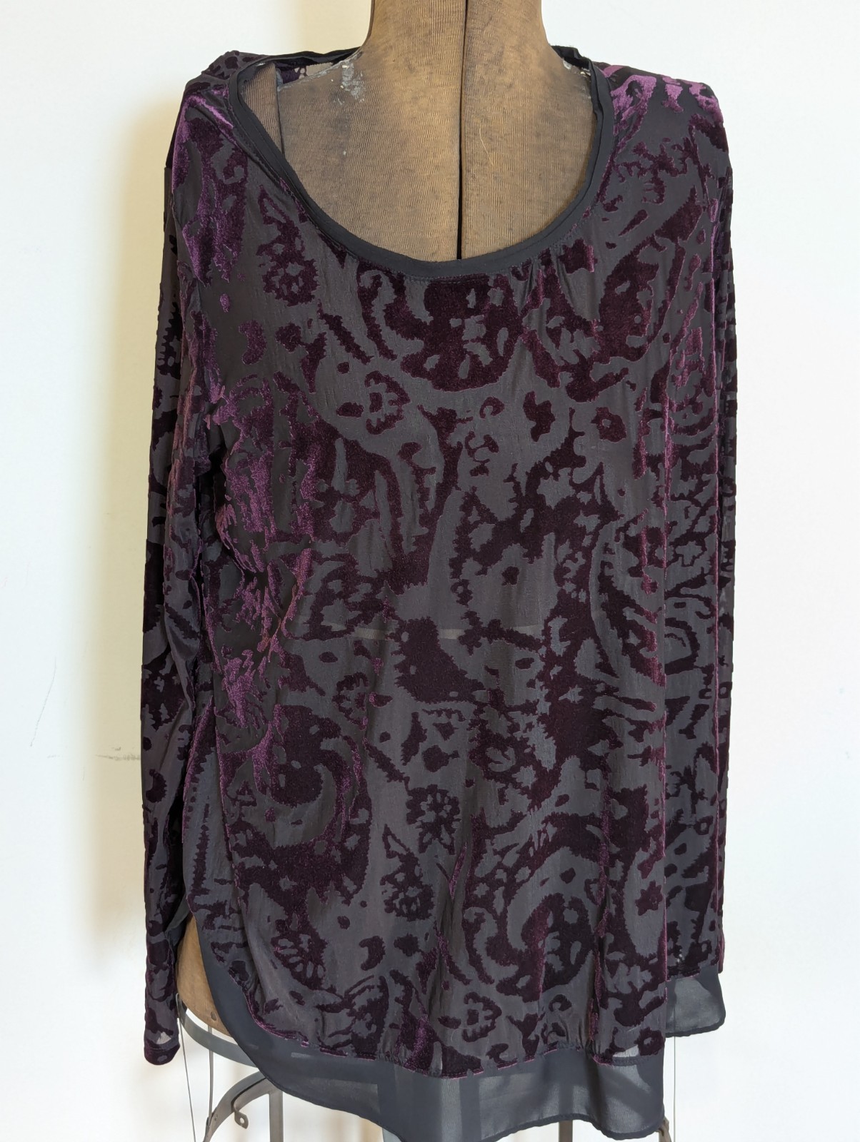 Simply Vera Verawang Women Velvet Burnout Top Size L Purple Boho Chic Date Night Simply Vera Verawang Women Velvet Burnout Top Size L Purple Boho Chic Date Night