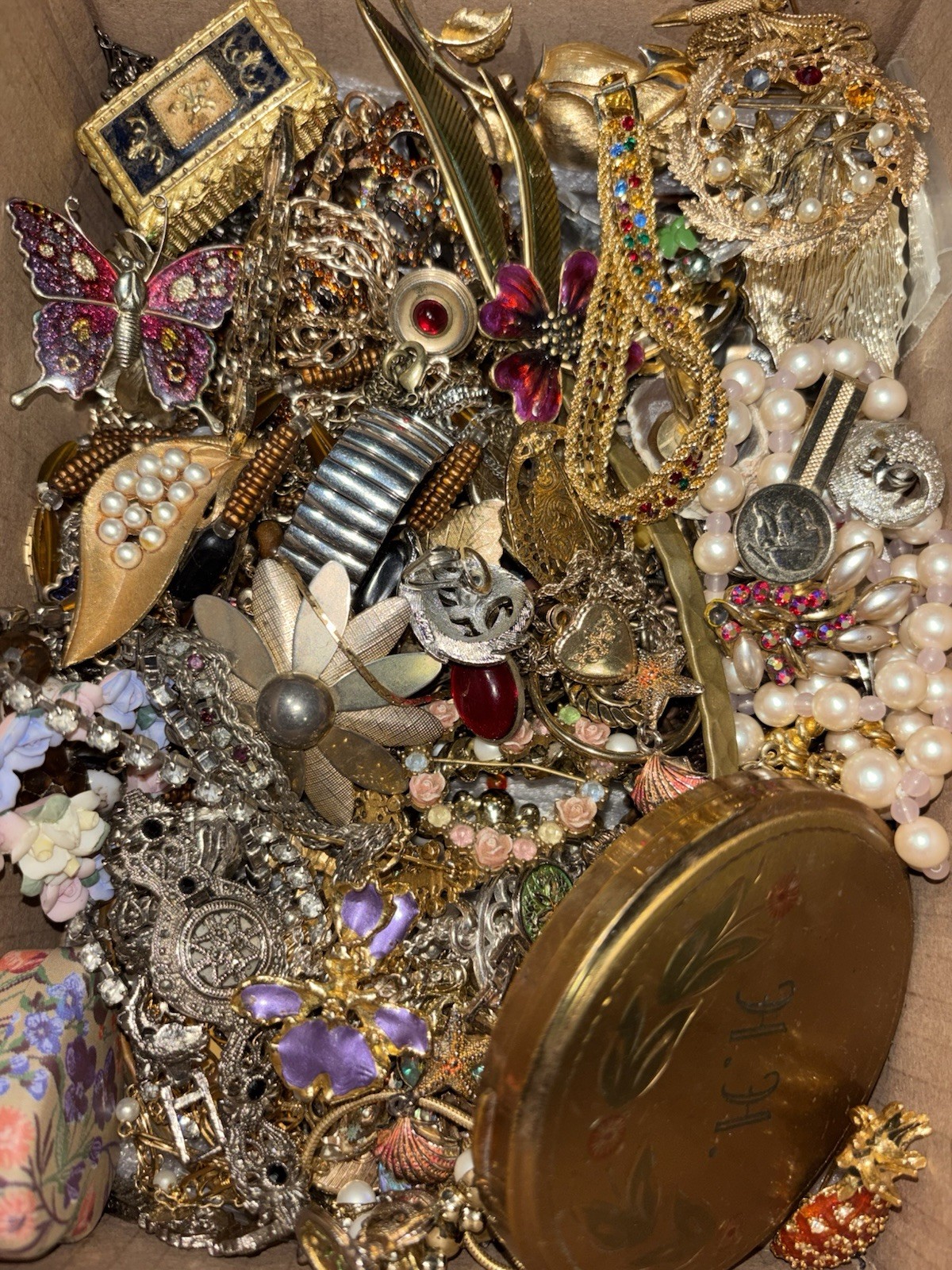 VINTAGE ESTATE COSTUME JEWELRY LOT — ALL WEAR —  🔥