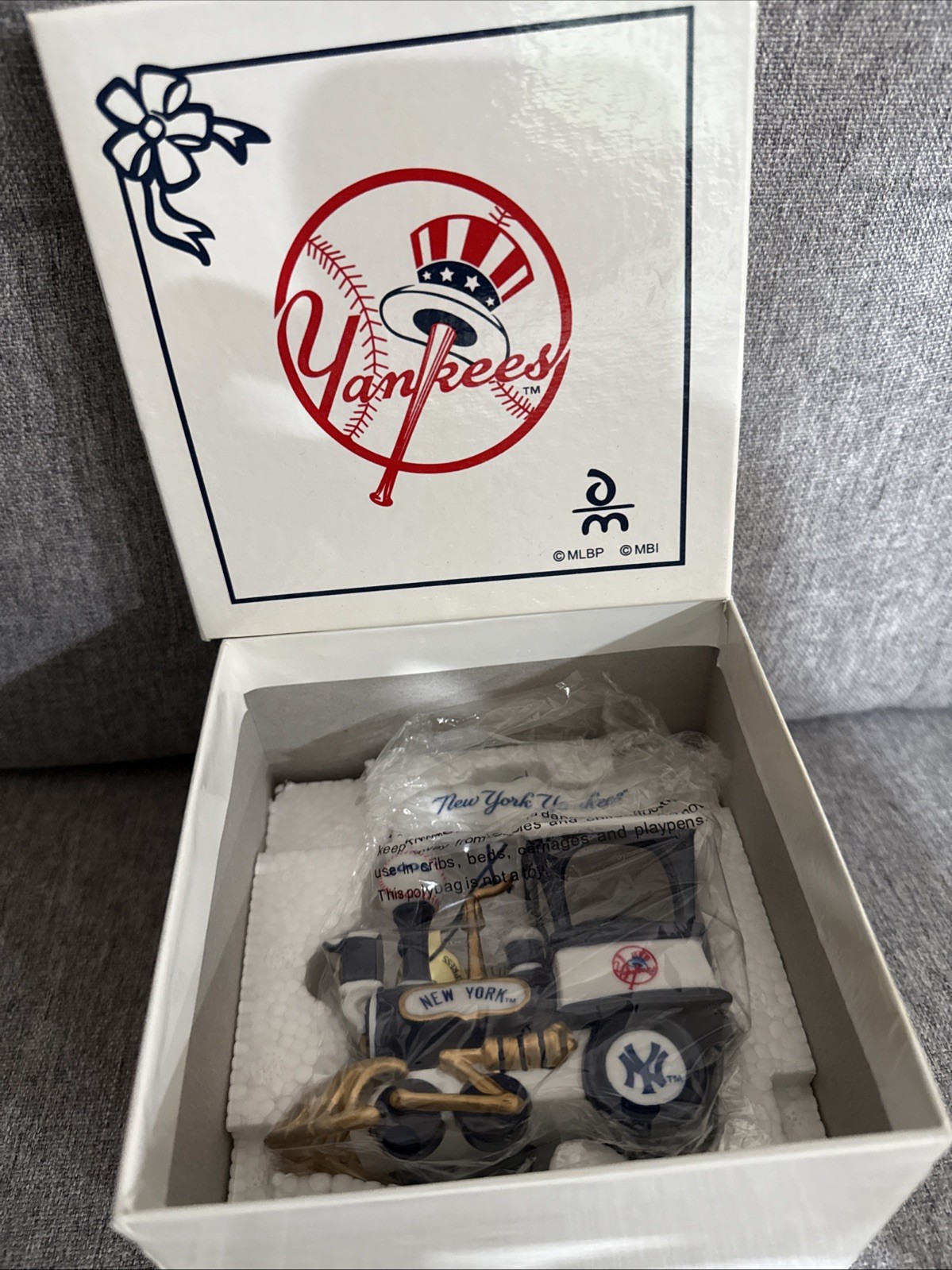 2005 Danbury Mint New York Yankees Baseball Holiday Christmas Train Ornament New 2005 Danbury Mint New York Yankees Baseball Holiday Christmas Train Ornament New