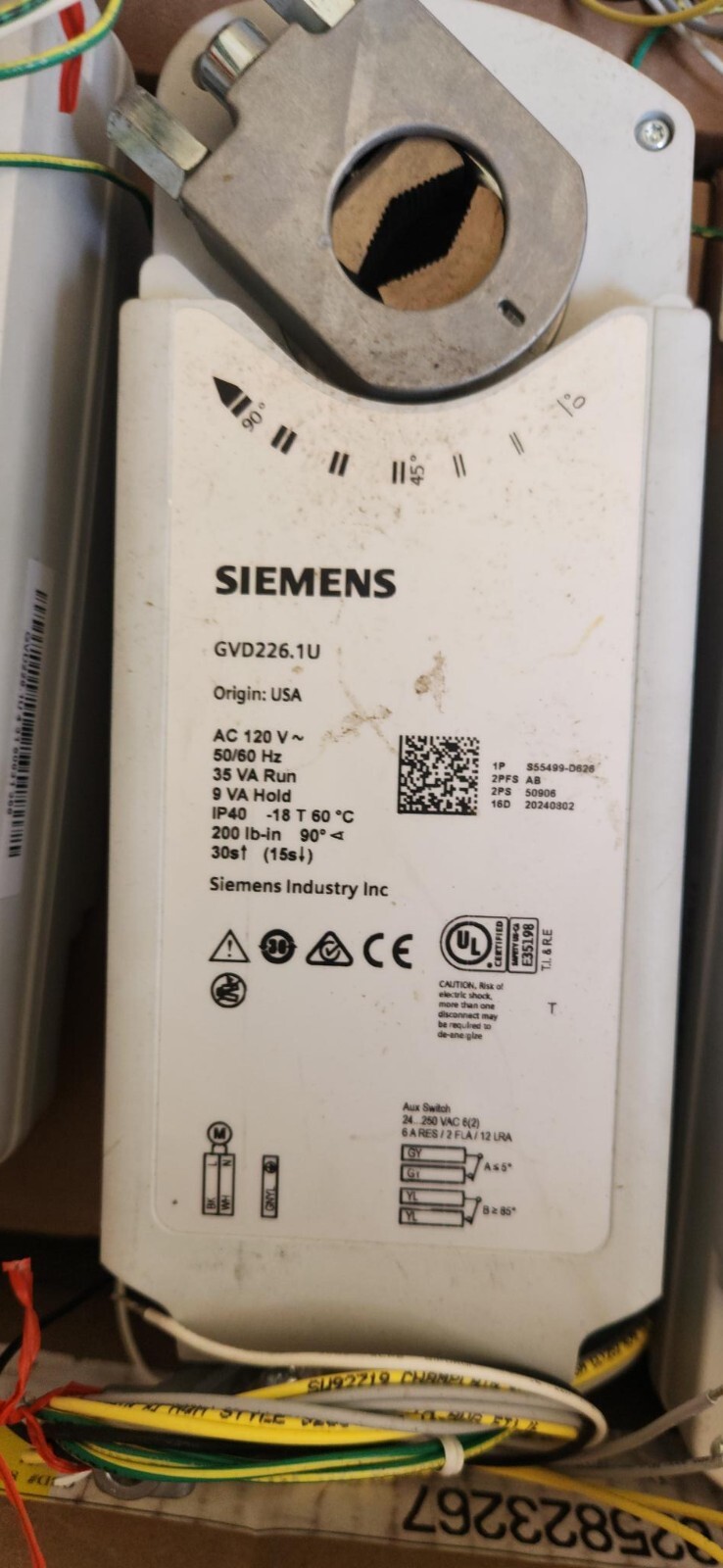 Siemens GVD226.1u Damper Actuator 120 volt, New never wired Siemens GVD226.1u Damper Actuator 120 volt, New never wired