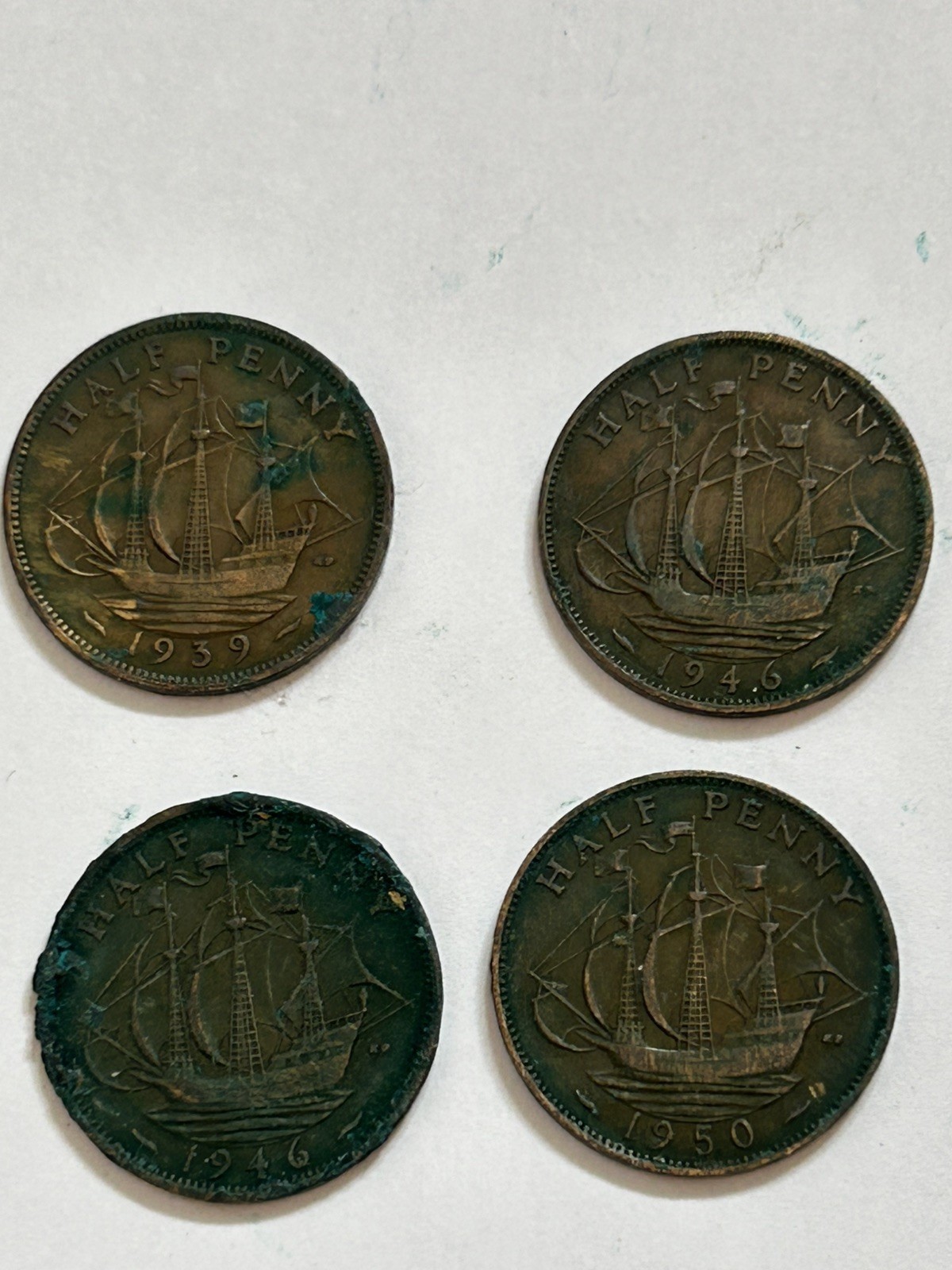 1939/1946/1950 GEORGE VI HALF PENNY / HALF PENNIES British Bronze coin bundle