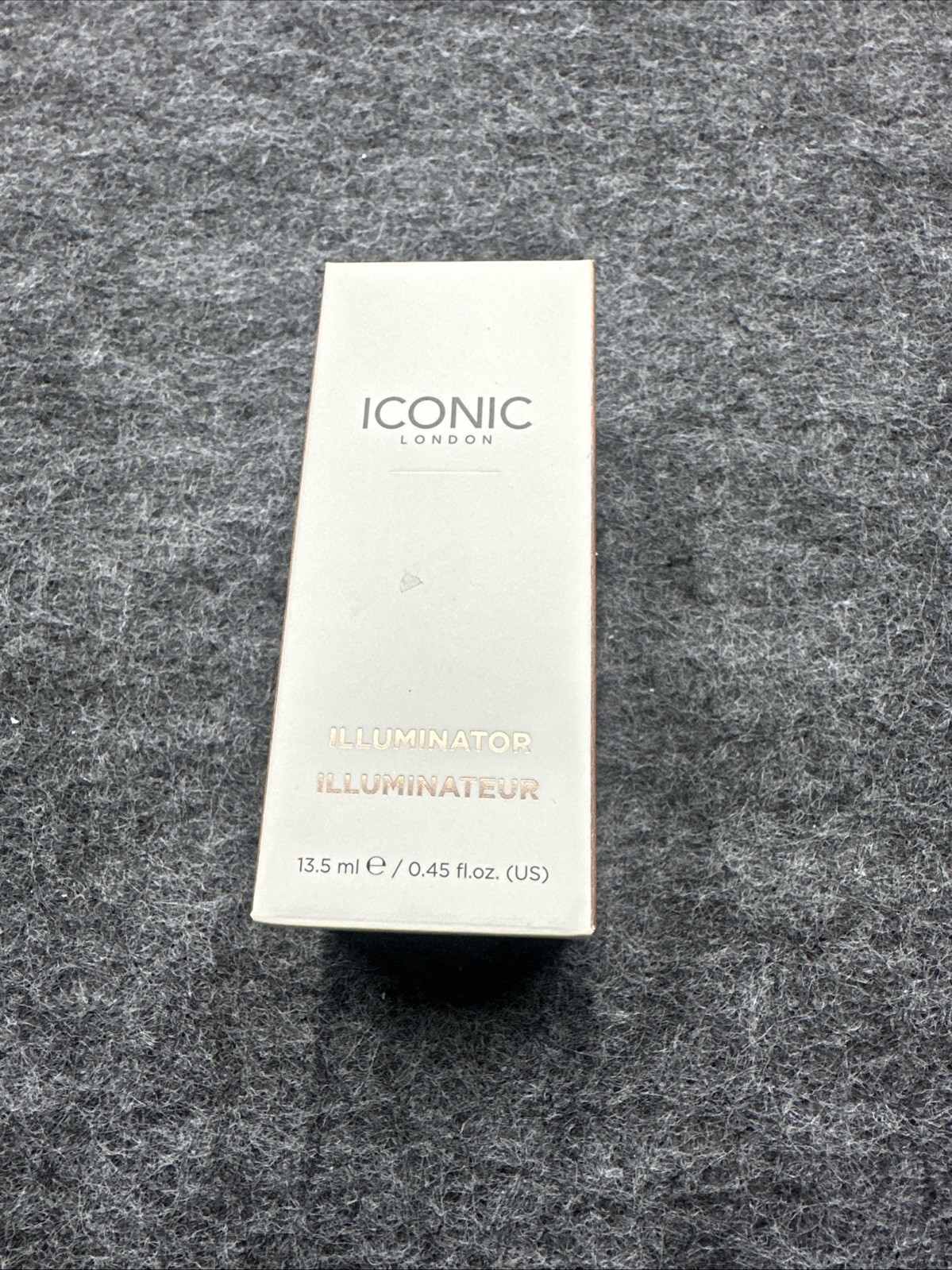 NIB Iconic London Illuminator Liquid Shimmer Highlighter Original Shade Glow